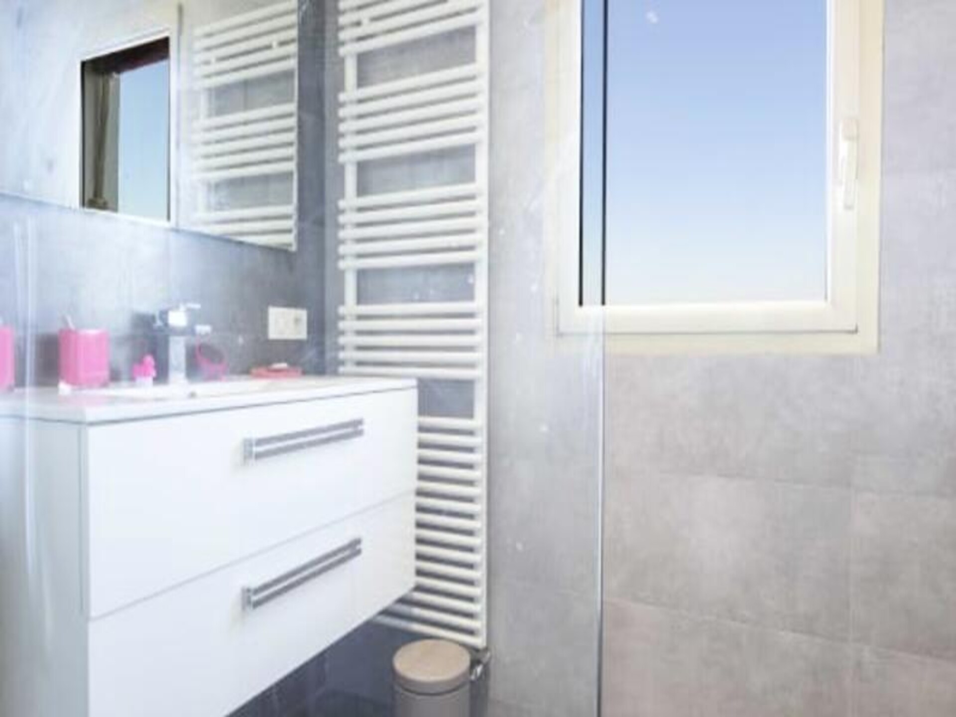 Panoramisch appartement op 12e etage met uitzicht over haven en zee in Antibes - foto 13