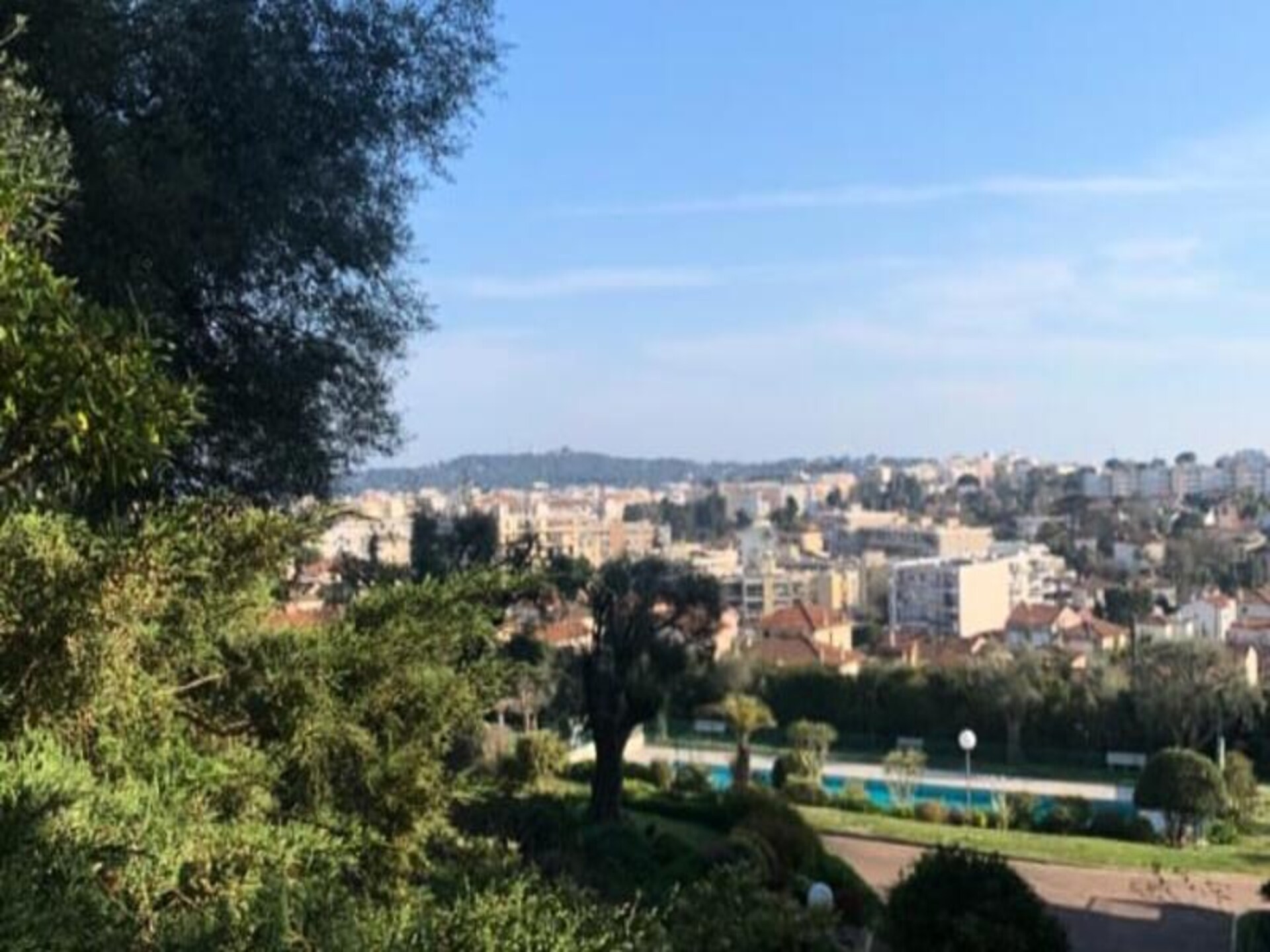 Panoramisch appartement op 12e etage met uitzicht over haven en zee in Antibes - foto 29