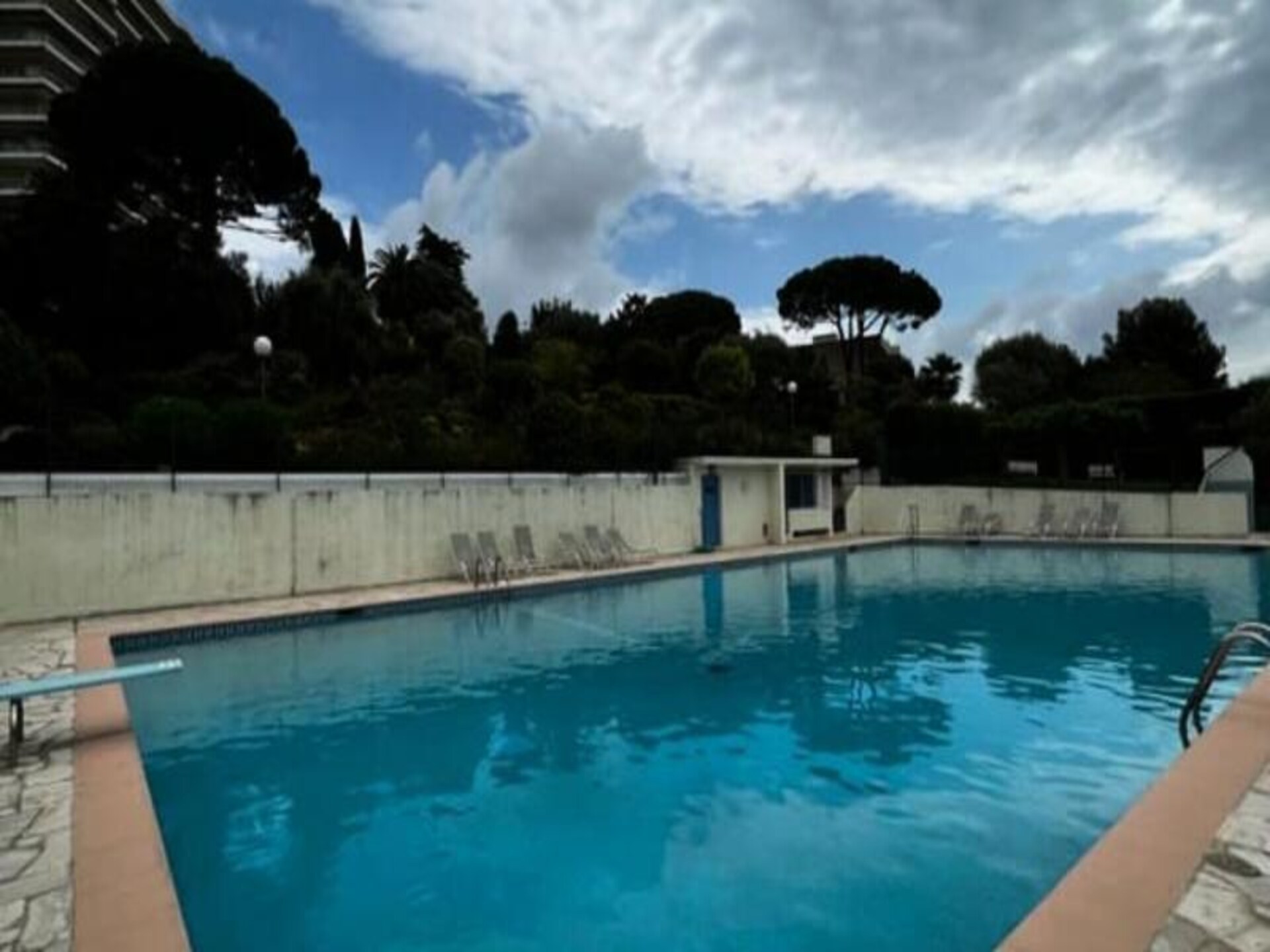 Panoramisch appartement op 12e etage met uitzicht over haven en zee in Antibes - foto 32