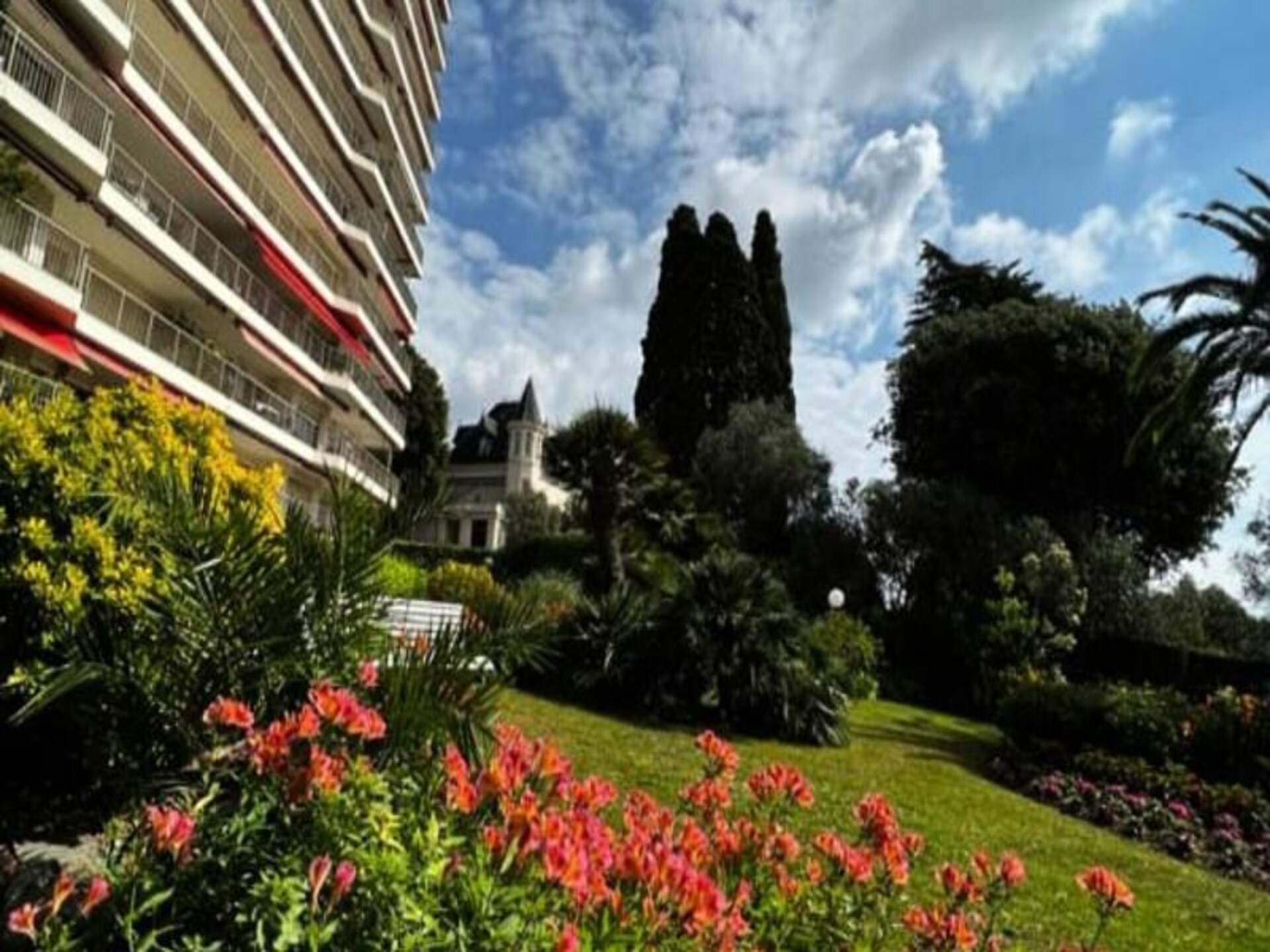 Panoramisch appartement op 12e etage met uitzicht over haven en zee in Antibes - foto 33