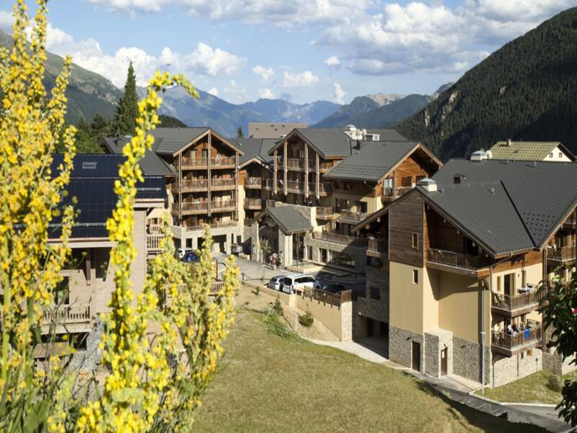Ruim 8-persoons appartement met wellness en bergzicht in Auron - foto 4