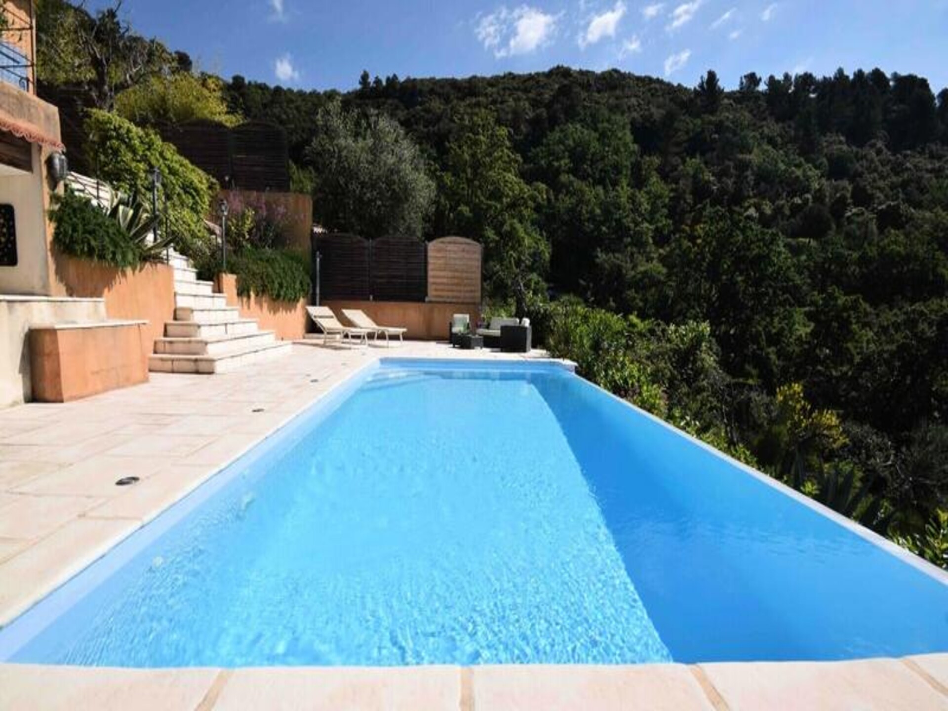 Provençaalse villa met panoramisch uitzicht over de Baai van Cannes - foto 2