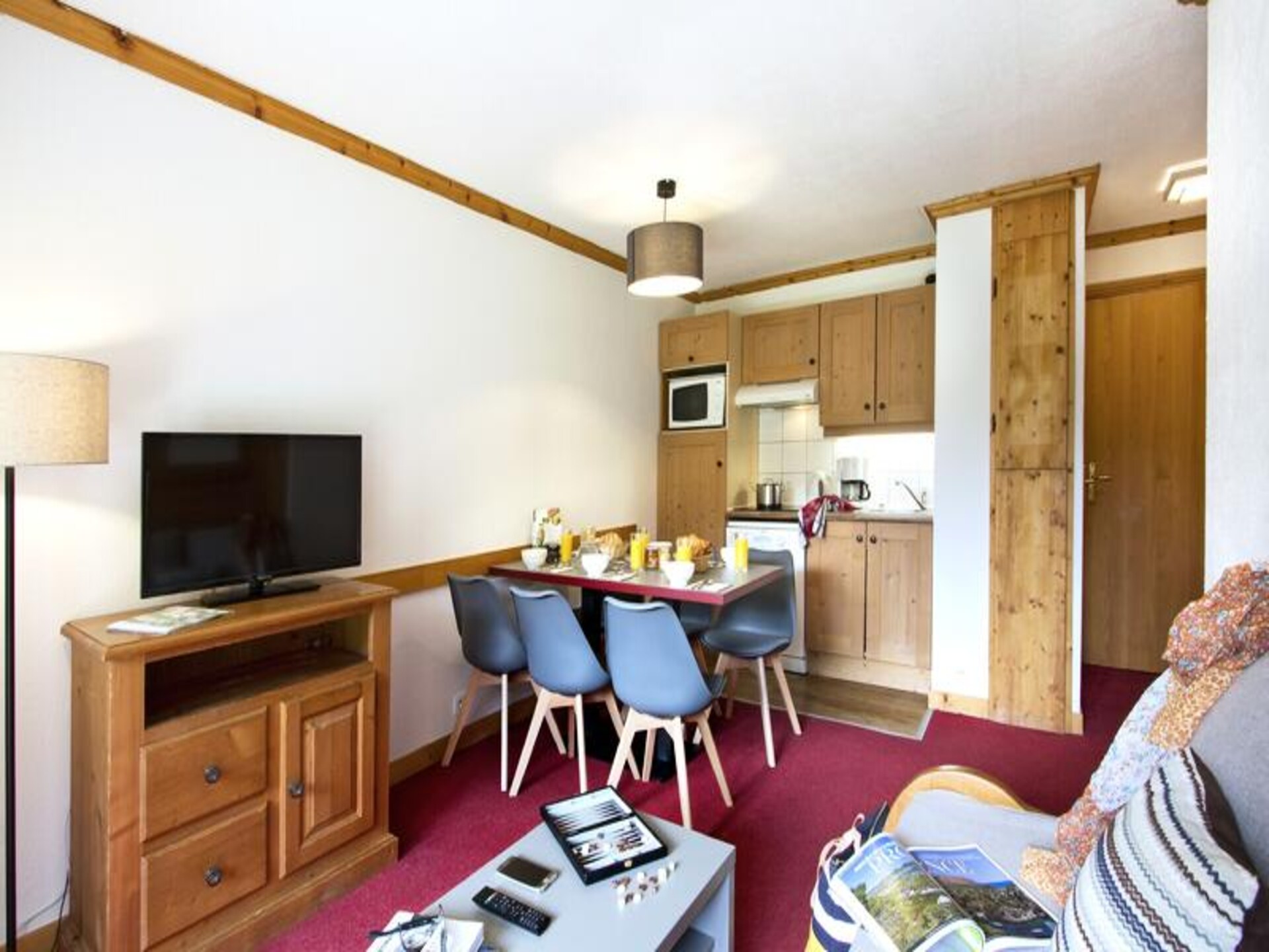 Authentiek chalet voor 6 in Notre-Dame-de-Bellecombe met ruime tuin - foto 8