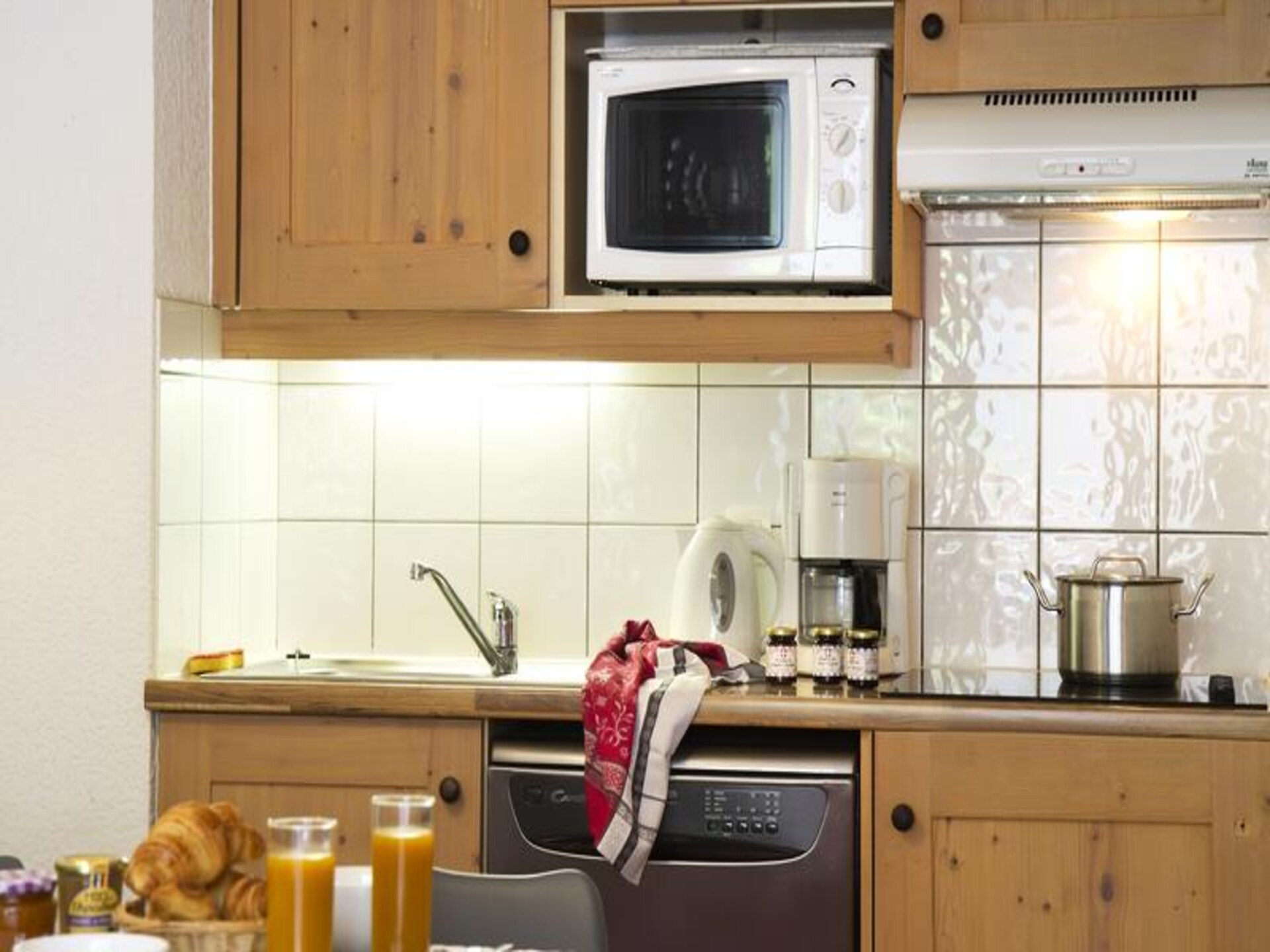Authentiek chalet voor 6 in Notre-Dame-de-Bellecombe met ruime tuin - foto 10