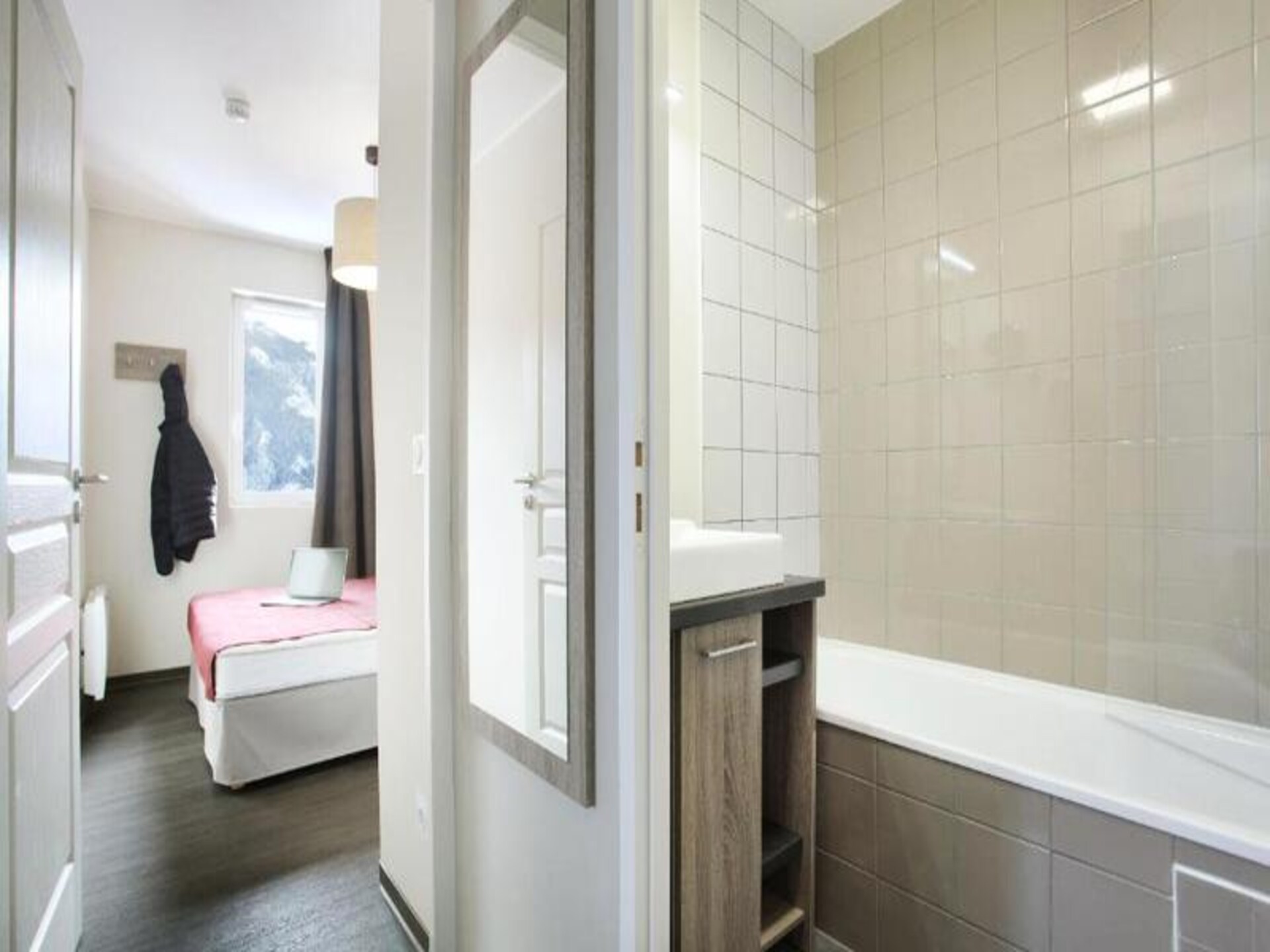 Ruim appartement voor 6 personen in Pra Loup met zwembad en bergzicht - foto 13