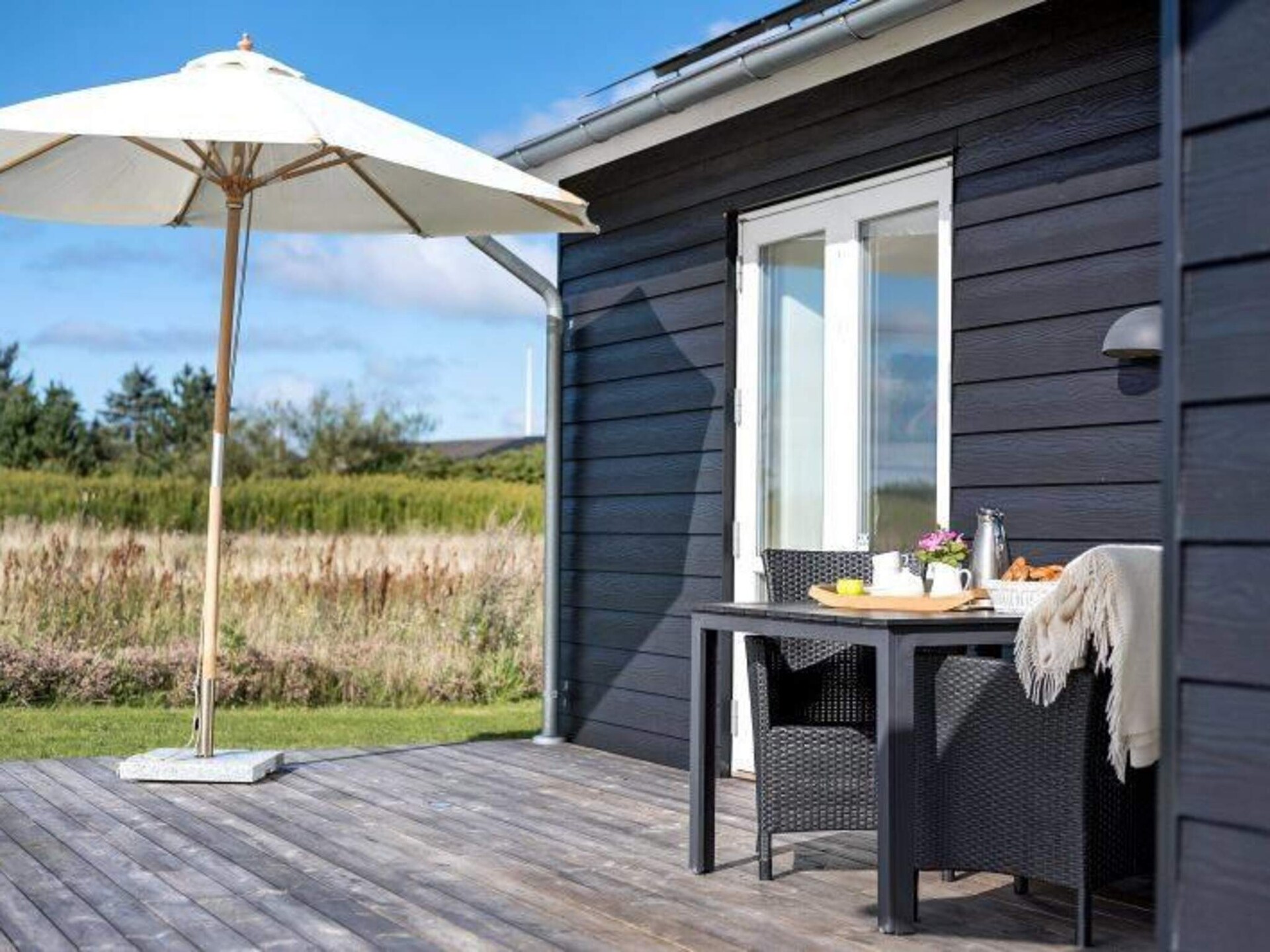 Ruim vakantiehuis met sauna en whirlpool op 700 meter van het strand in Løkken - foto 6