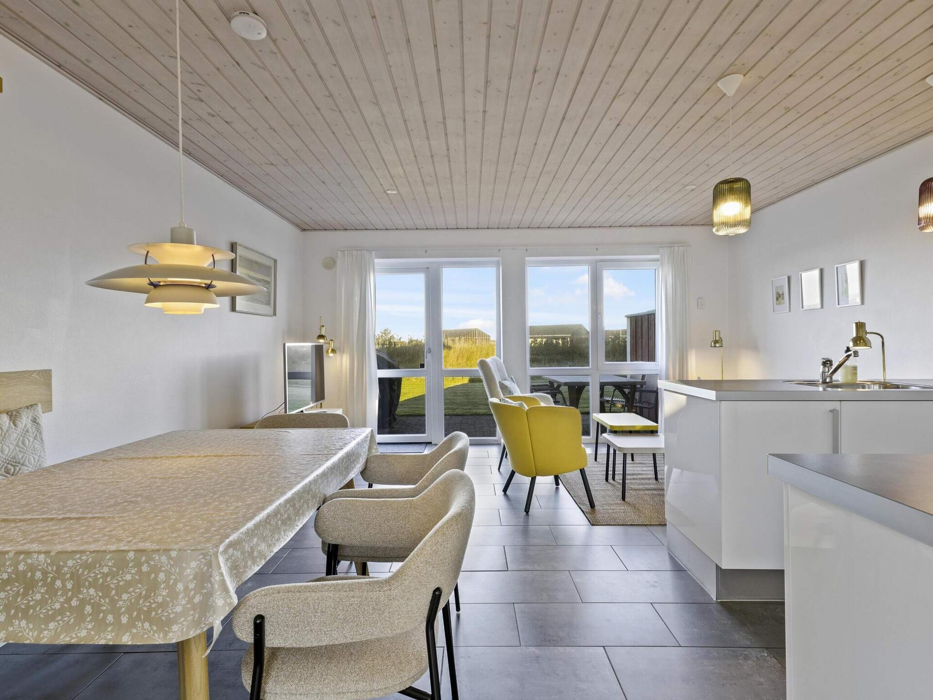 Sfeervol vakantiehuis met balkon op 1,2 km van strand in Løkken - foto 10