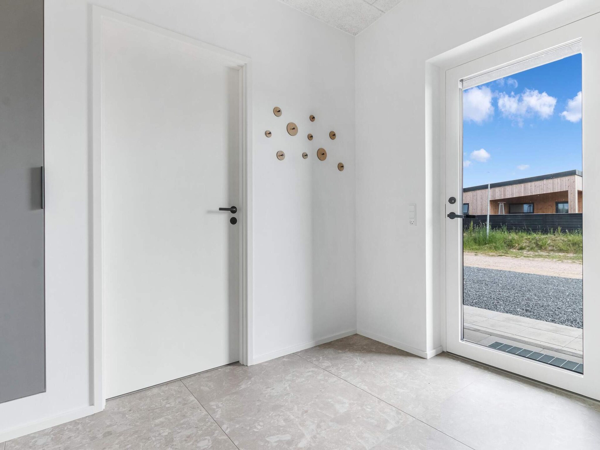 Ruim nieuw vakantiehuis nabij strand en centrum Løkken - foto 15