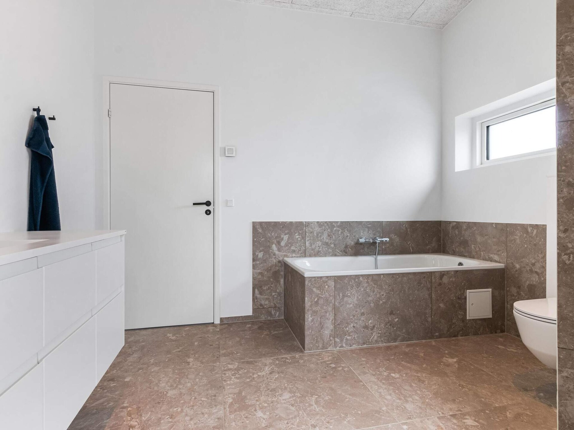 Ruim nieuw vakantiehuis nabij strand en centrum Løkken - foto 22