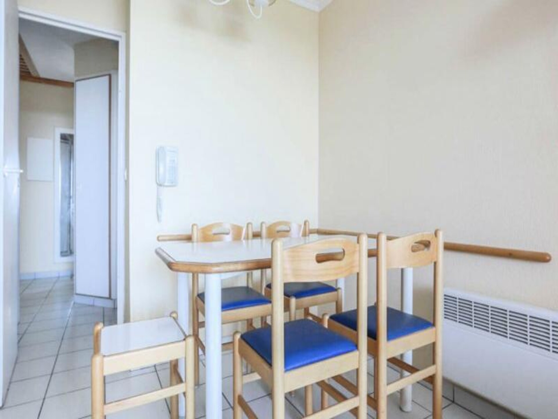 Knus appartement voor 5 in heuvels van Saint-Raphaël, dichtbij stranden - foto 15