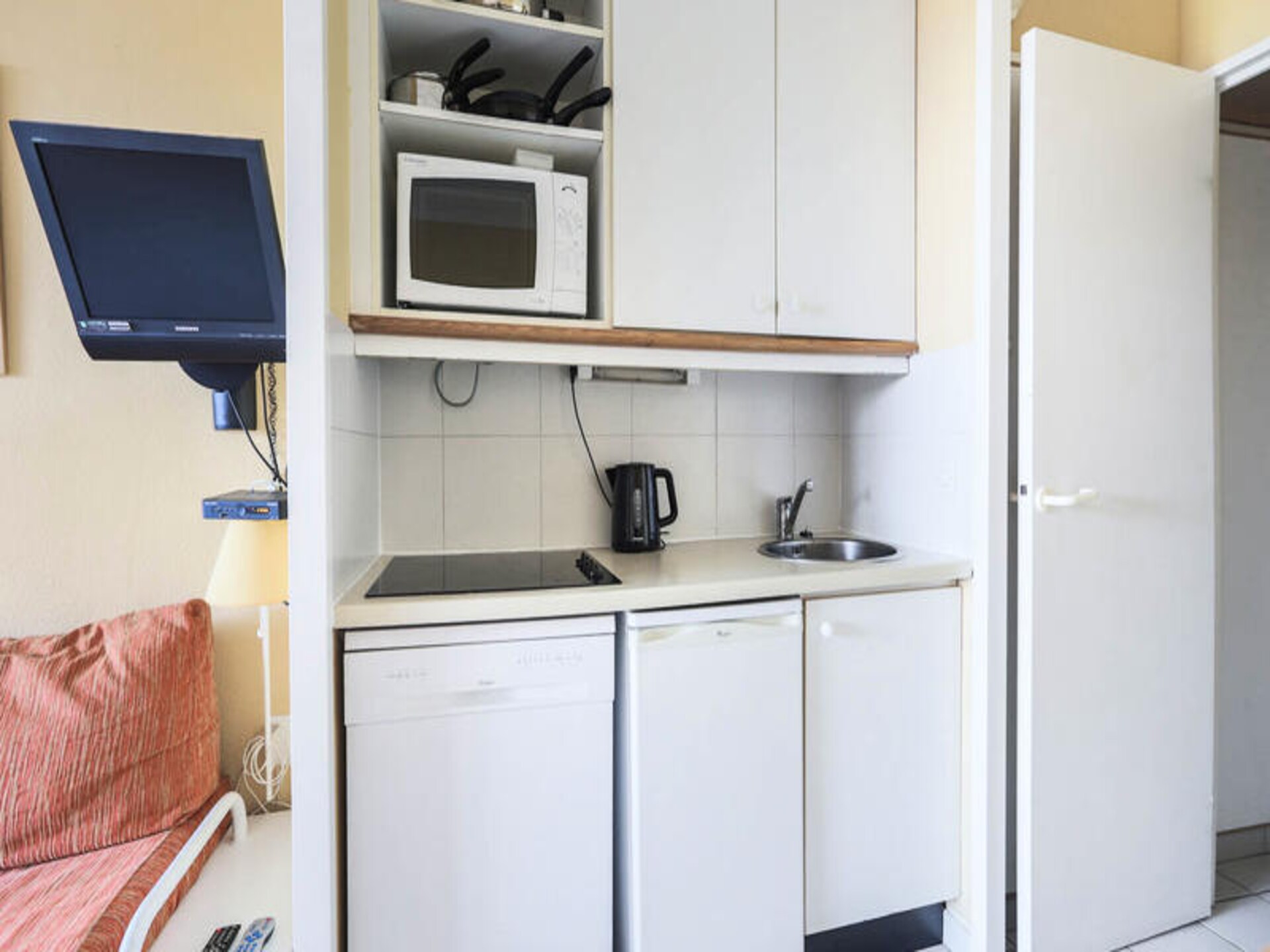 Knus appartement in heuvels Saint-Raphaël met zwembad, vlakbij zee - foto 17