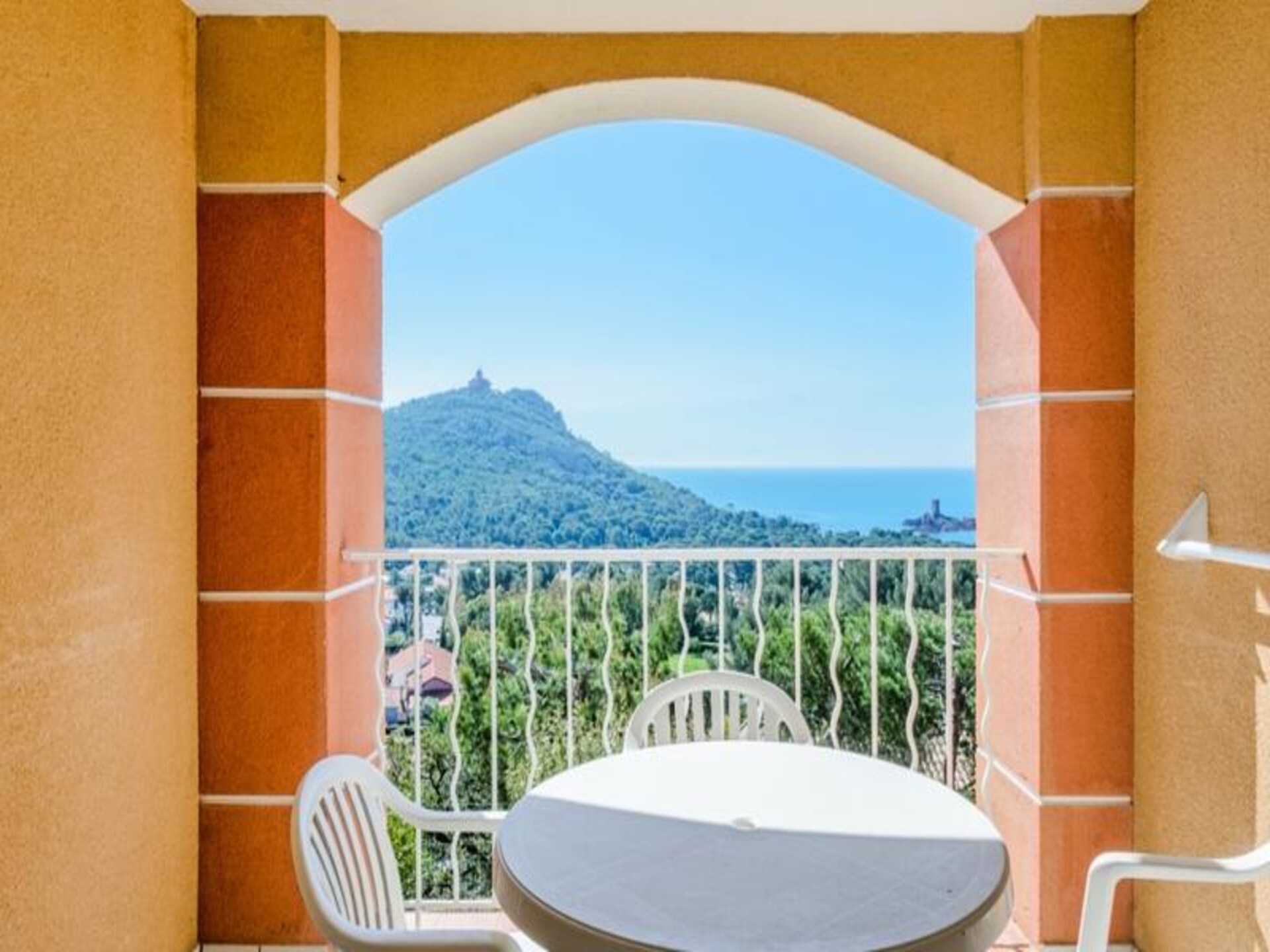 Appartement met zeezicht op Cap Esterel, vlakbij strand en zwembaden - foto 24
