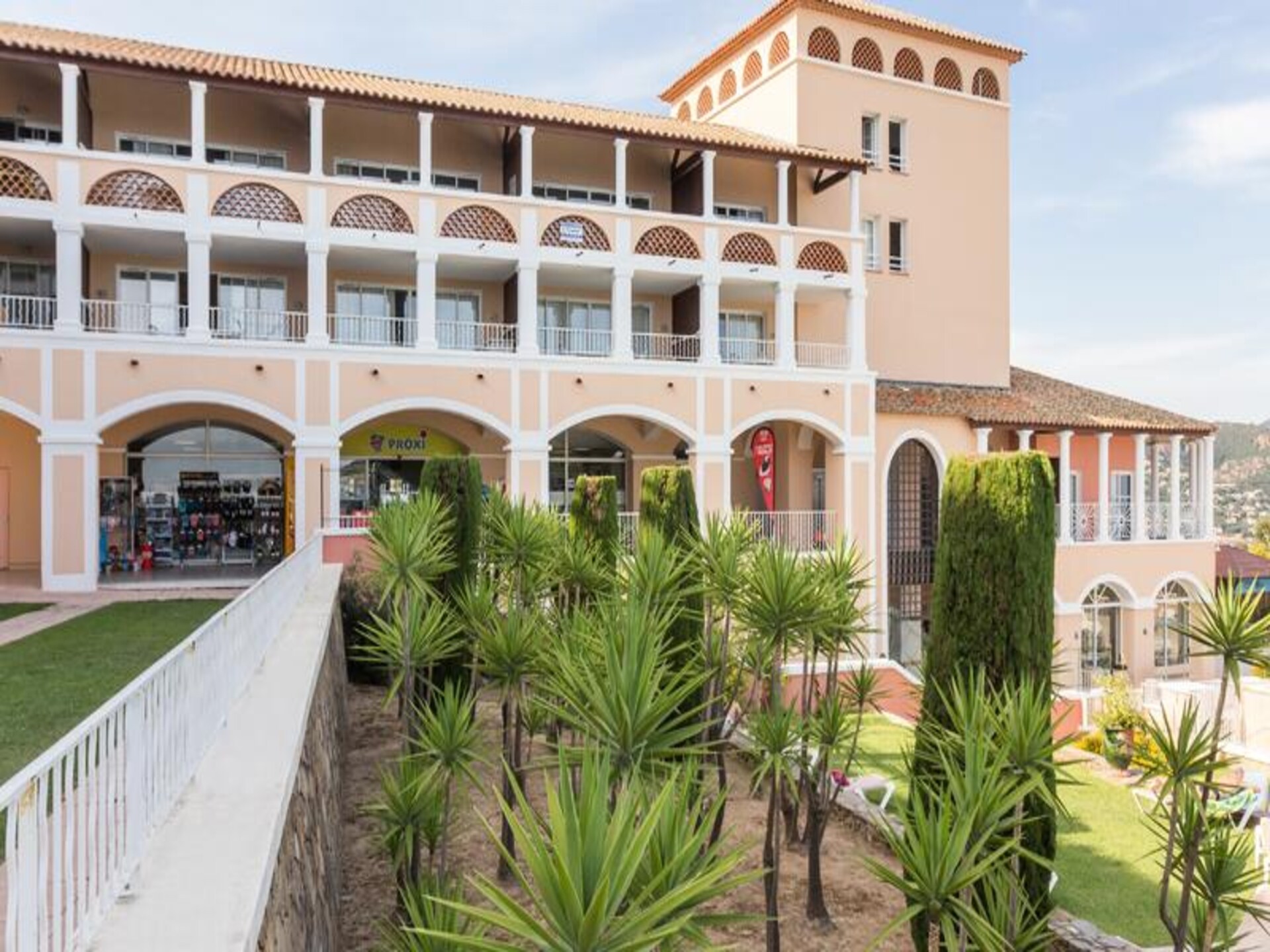 Knus appartement op 300m van het strand in Saint-Raphaël met tuin - foto 7