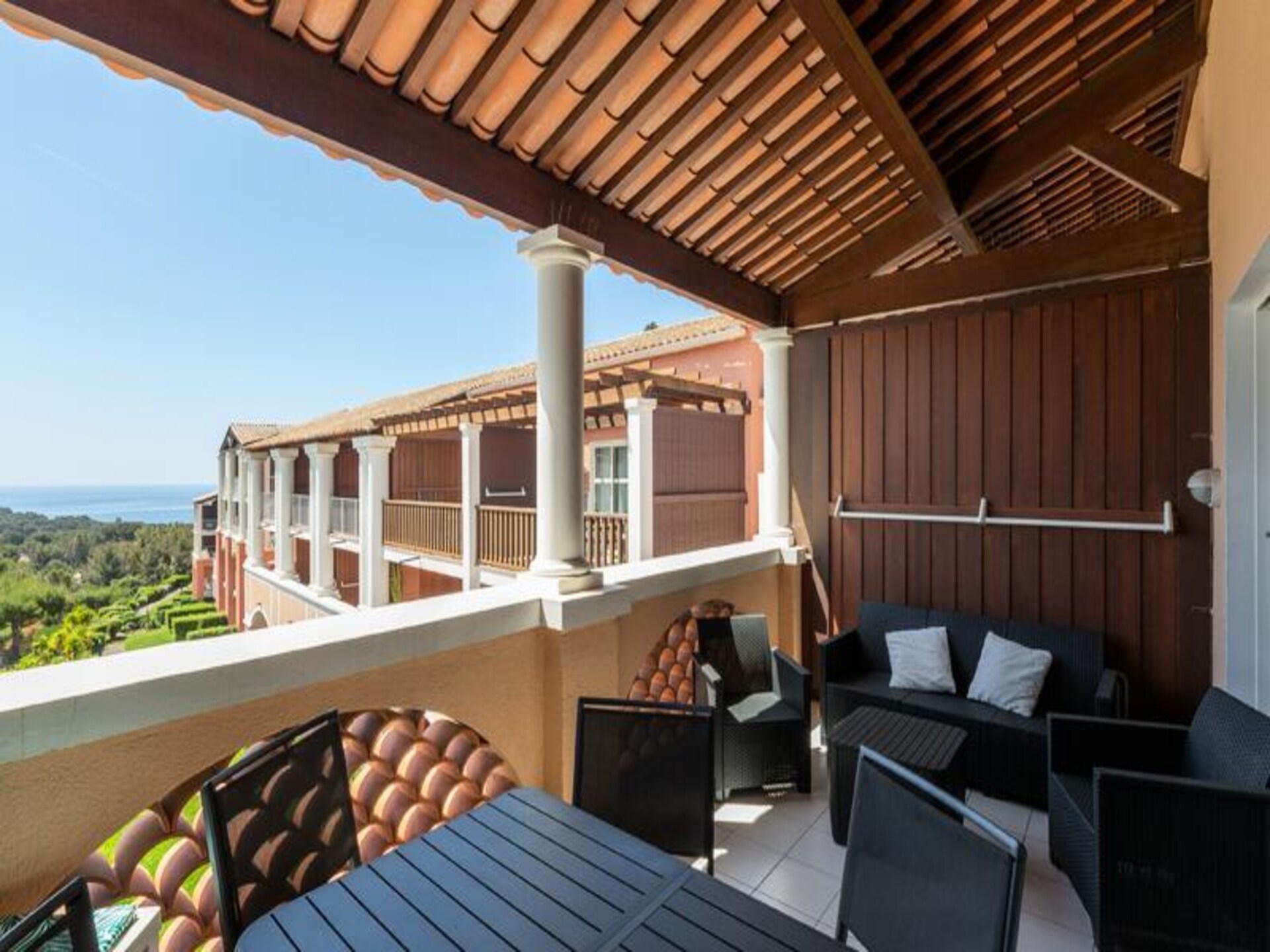 Zonnig appartement op 500m van zee met panoramisch uitzicht in Cap Esterel - foto 17