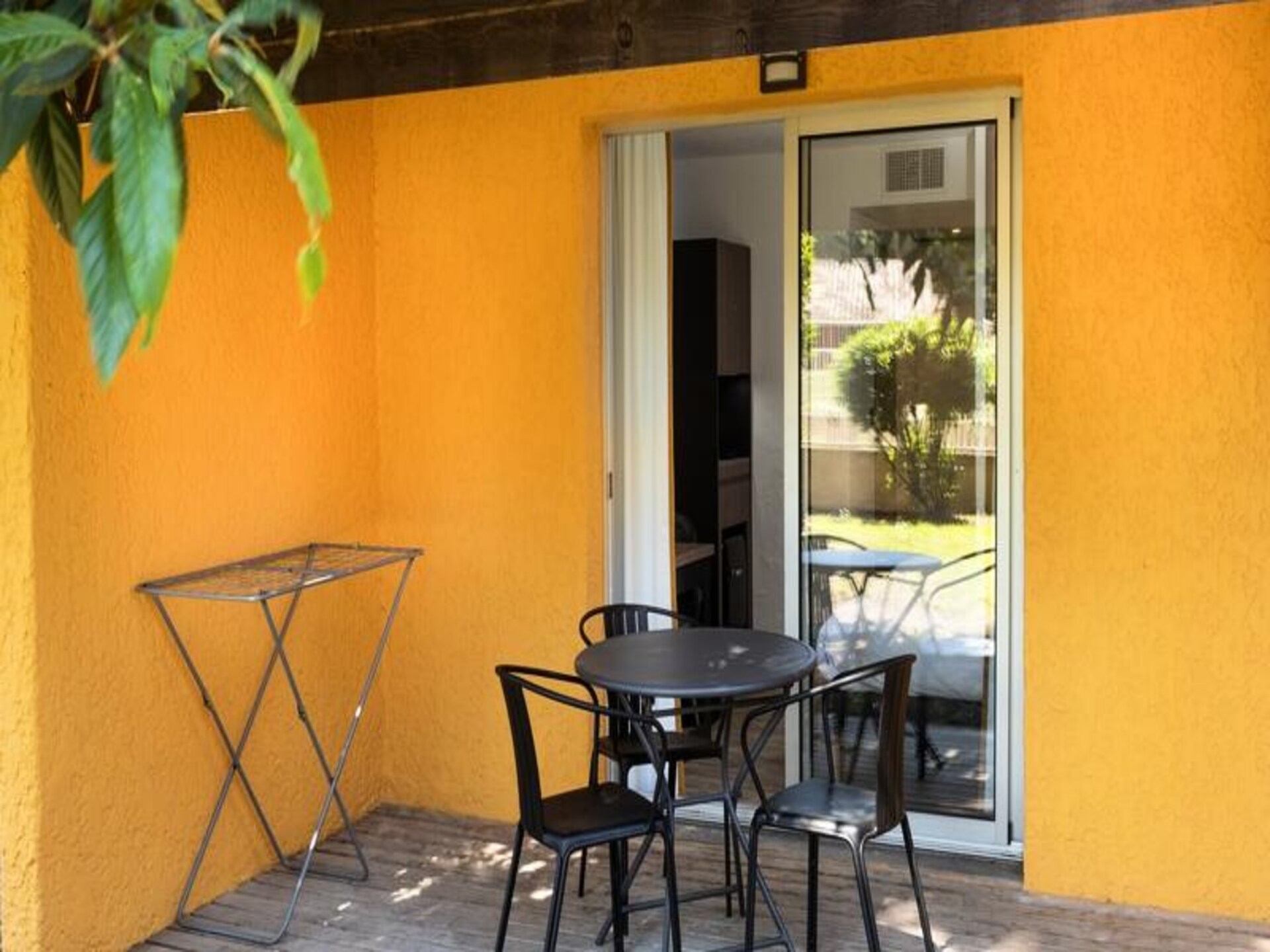 Comfortabel verblijf voor 2 bij Arles met zwembaden en tuin - foto 17
