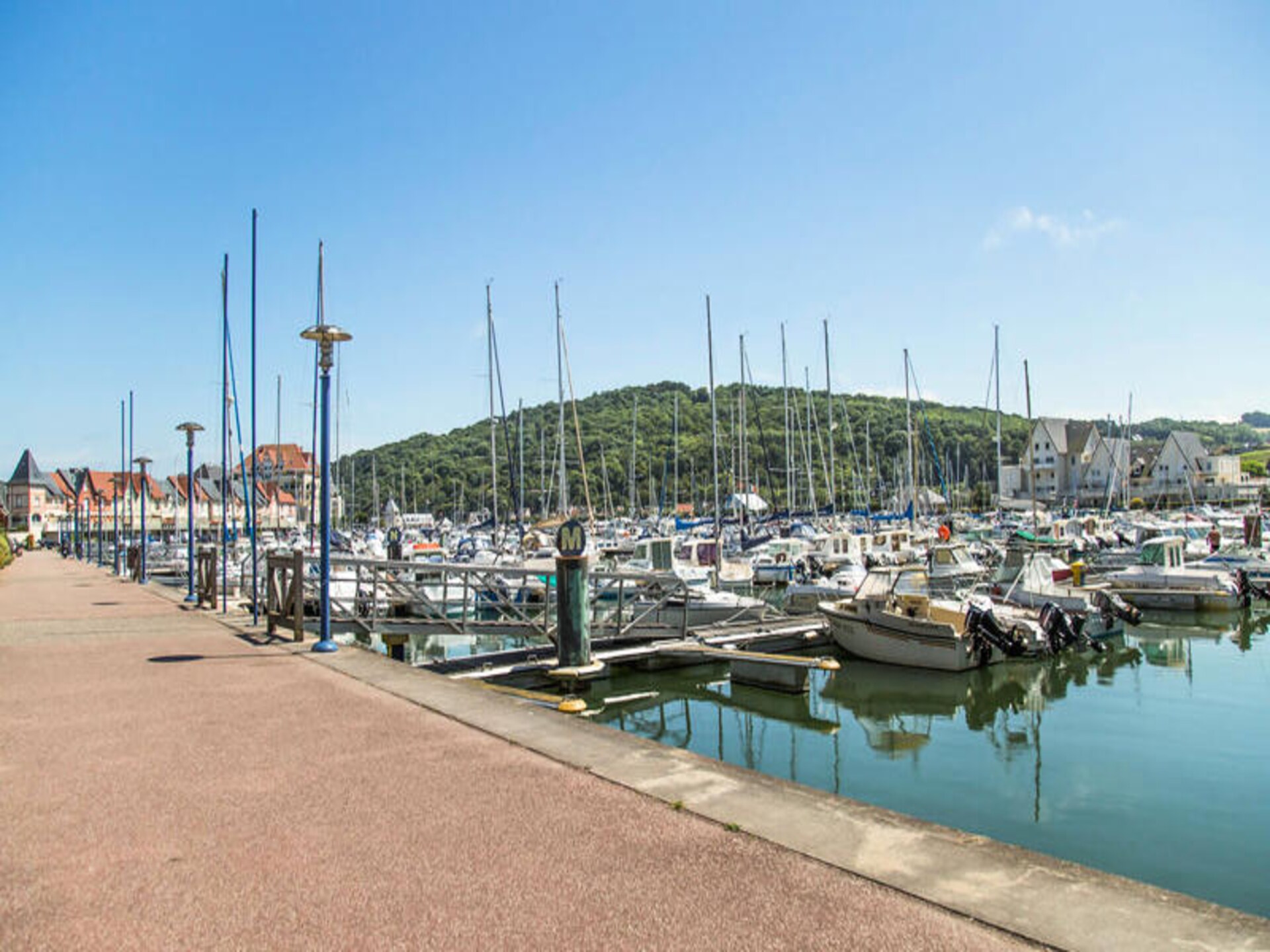 Licht duplex appartement aan de haven van Dives-sur-Mer, vlakbij strand - foto 9