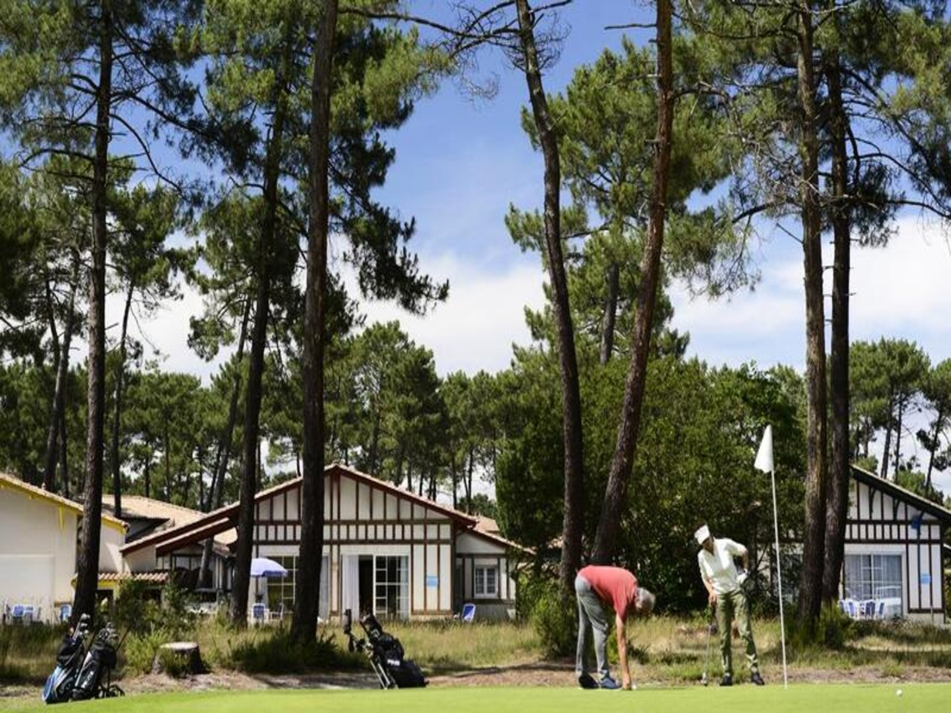 Villa met privézwembad aan golfbaan bij Arcachon voor 10 personen - foto 5