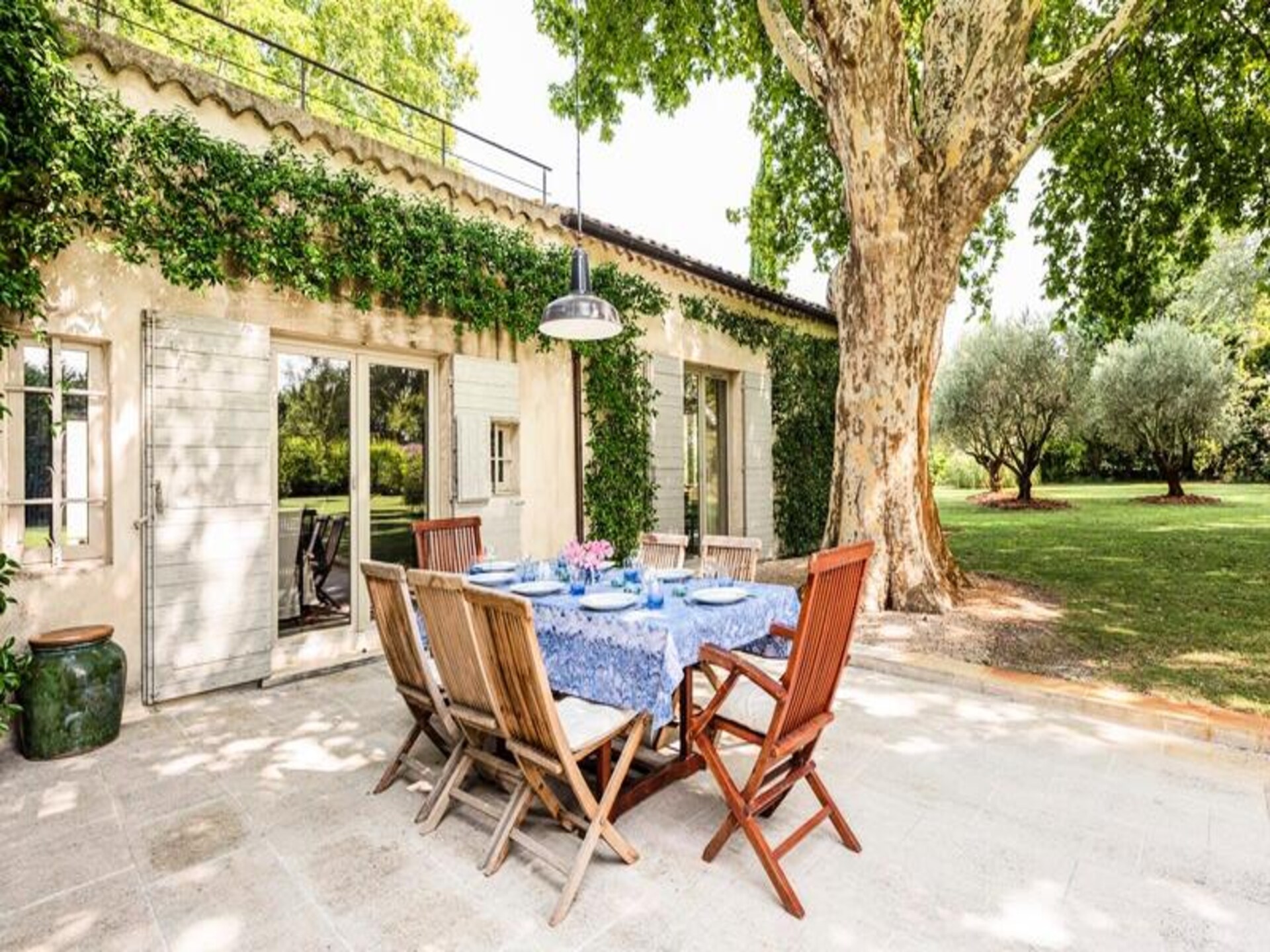 Authentiek familiehuis in Provence met 8 slaapkamers, privézwembad en grote tuin - foto 11