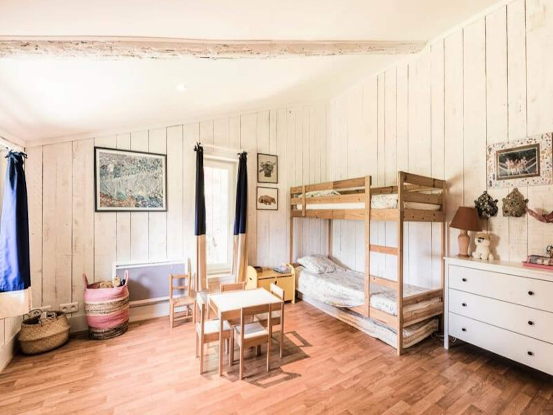 Authentiek familiehuis in Provence met 8 slaapkamers, privézwembad en grote tuin - foto 37