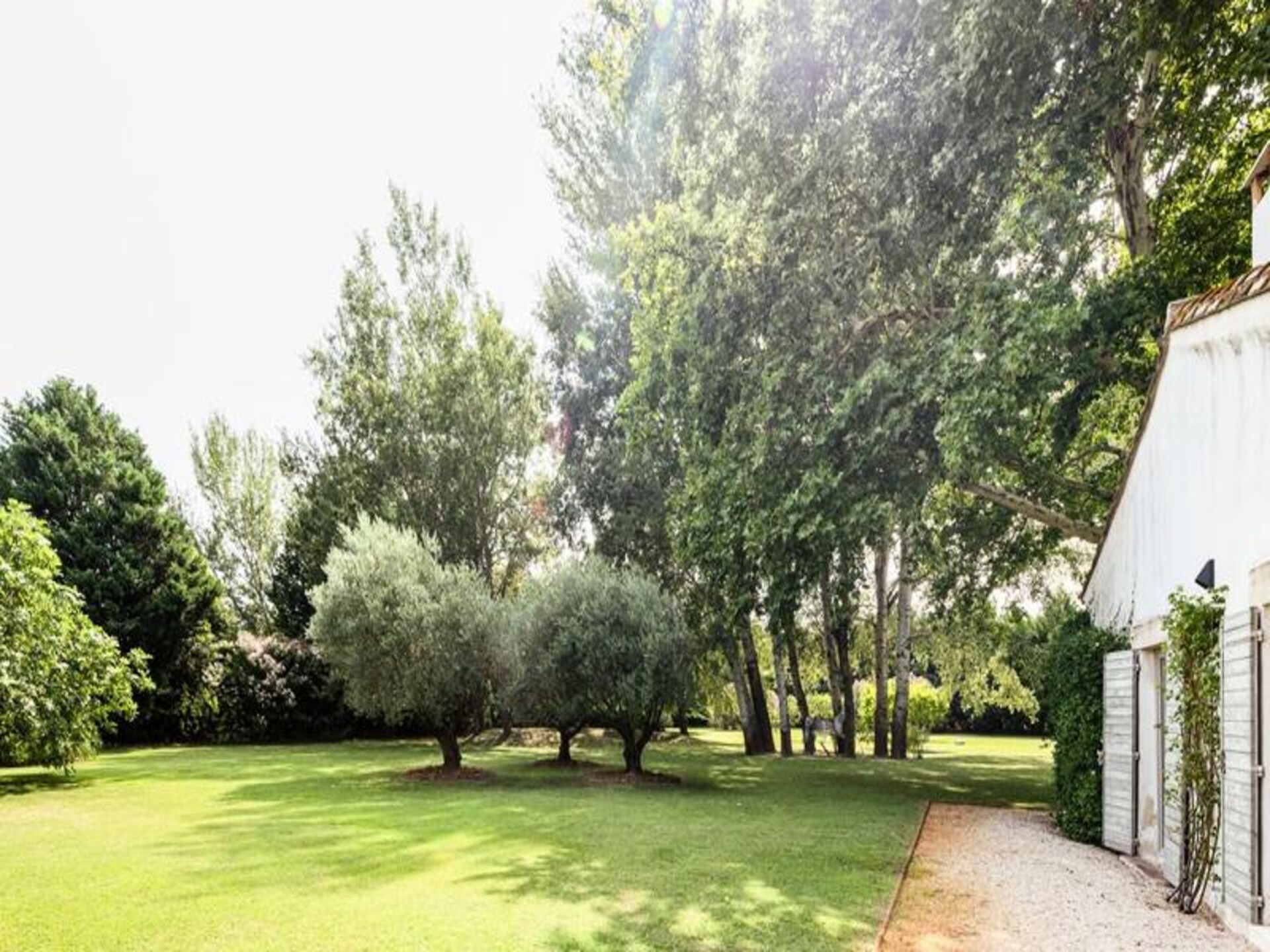 Authentiek familiehuis in Provence met 8 slaapkamers, privézwembad en grote tuin - foto 46