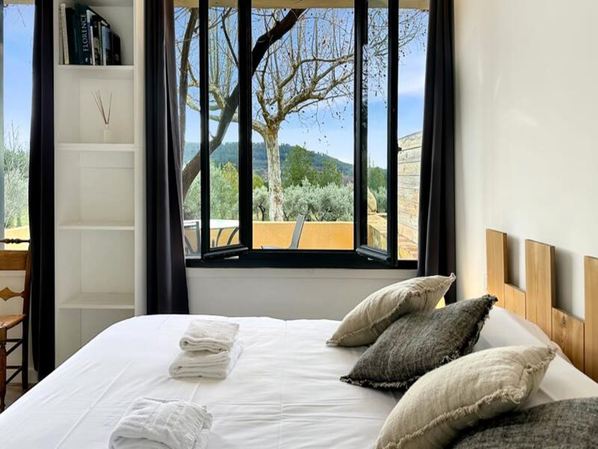 Stijlvol appartement met privéterras in het hart van Lourmarin - foto 10