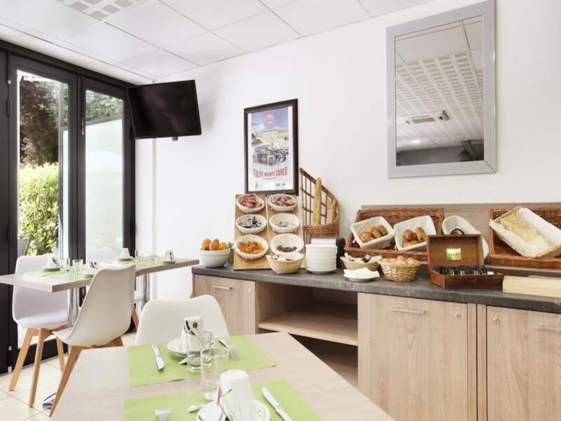 Modern appartement voor 4 personen in Beausoleil - foto 8