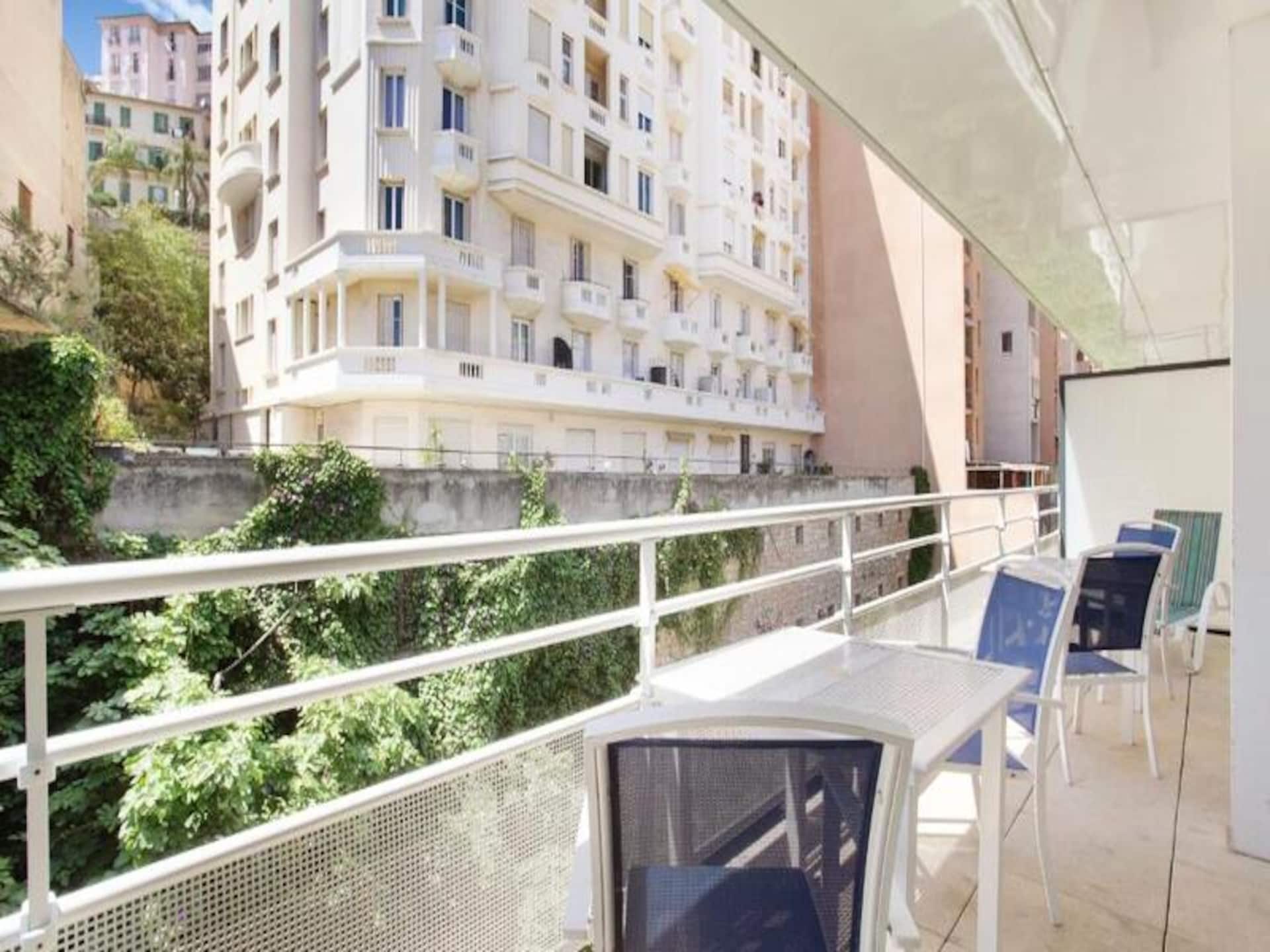 Modern appartement voor 4 personen in Beausoleil - foto 20