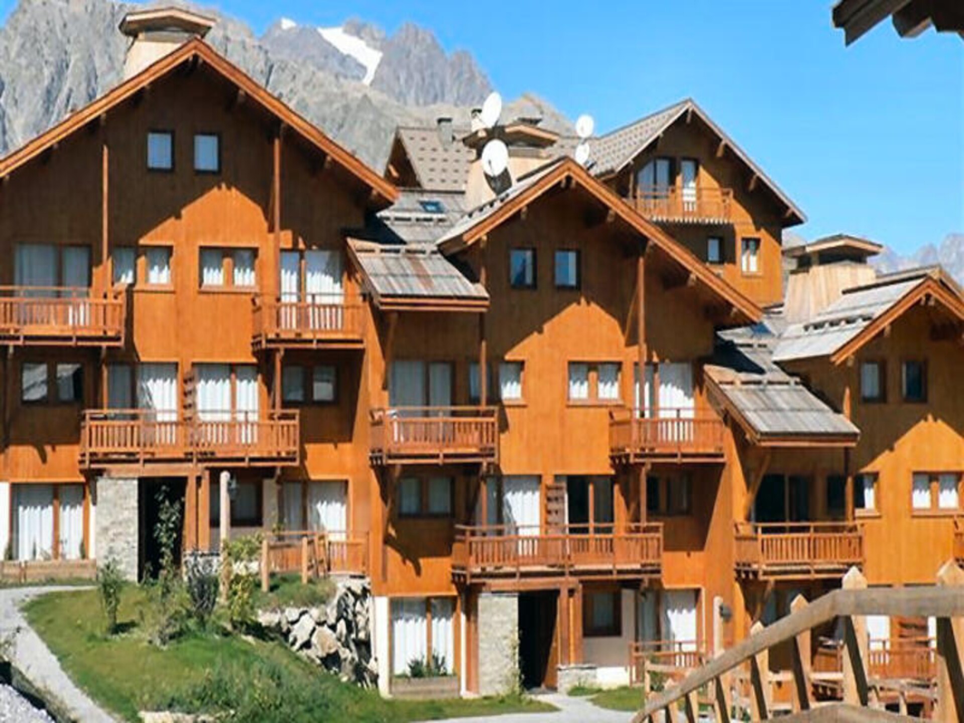 Authentiek houten appartement in Puy Saint Vincent met panoramisch uitzicht - foto 3