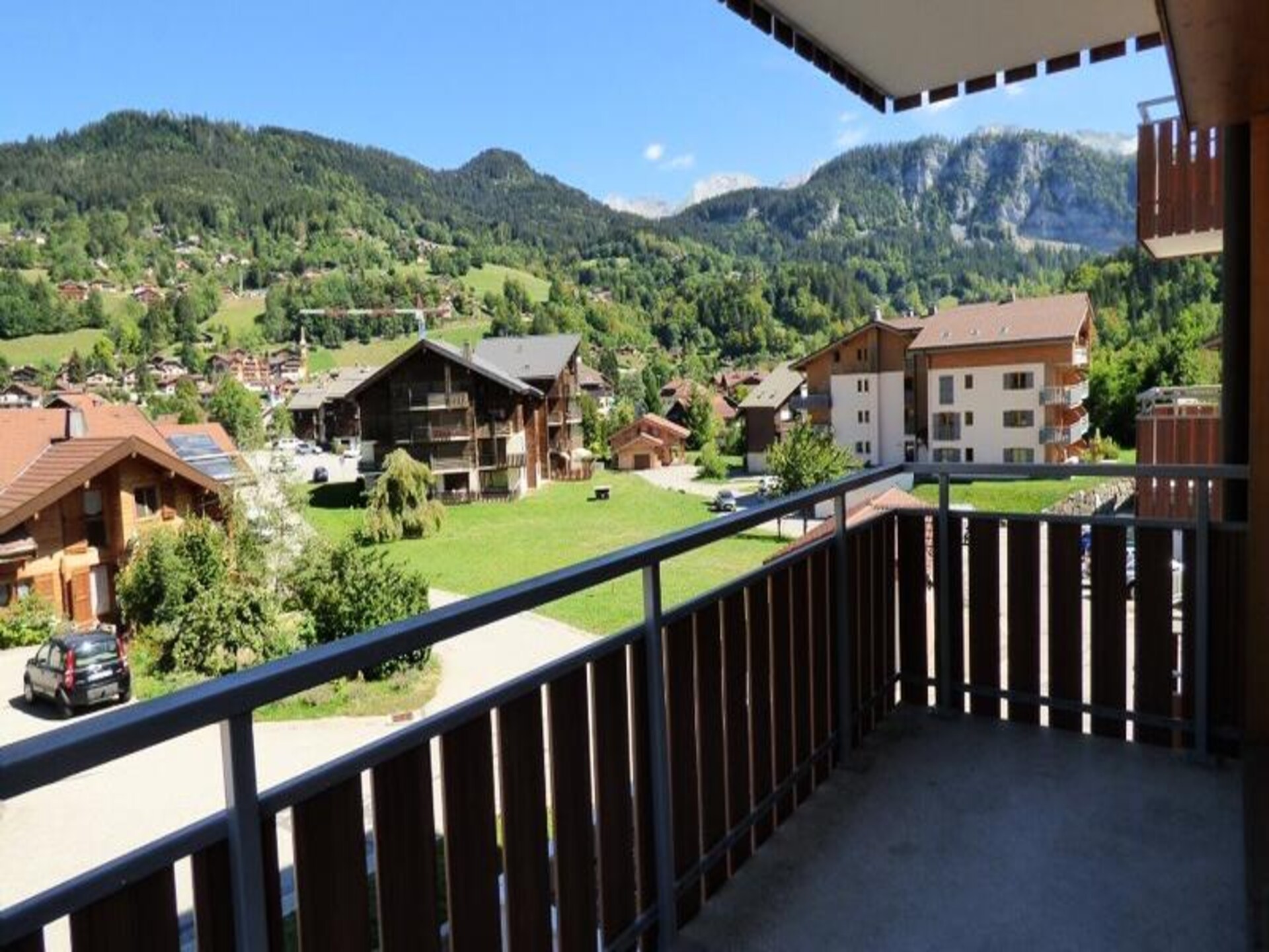 Appartement 6 pers. met balkon op 3 km van pistes La Clusaz & Grand Bornand - foto 10