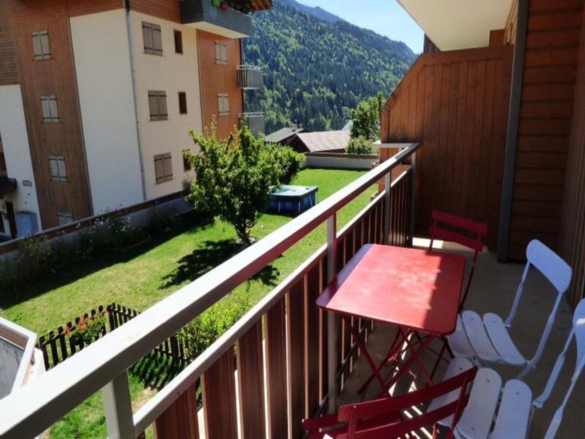 Appartement 6 pers. met balkon op 3 km van pistes La Clusaz & Grand Bornand - foto 11