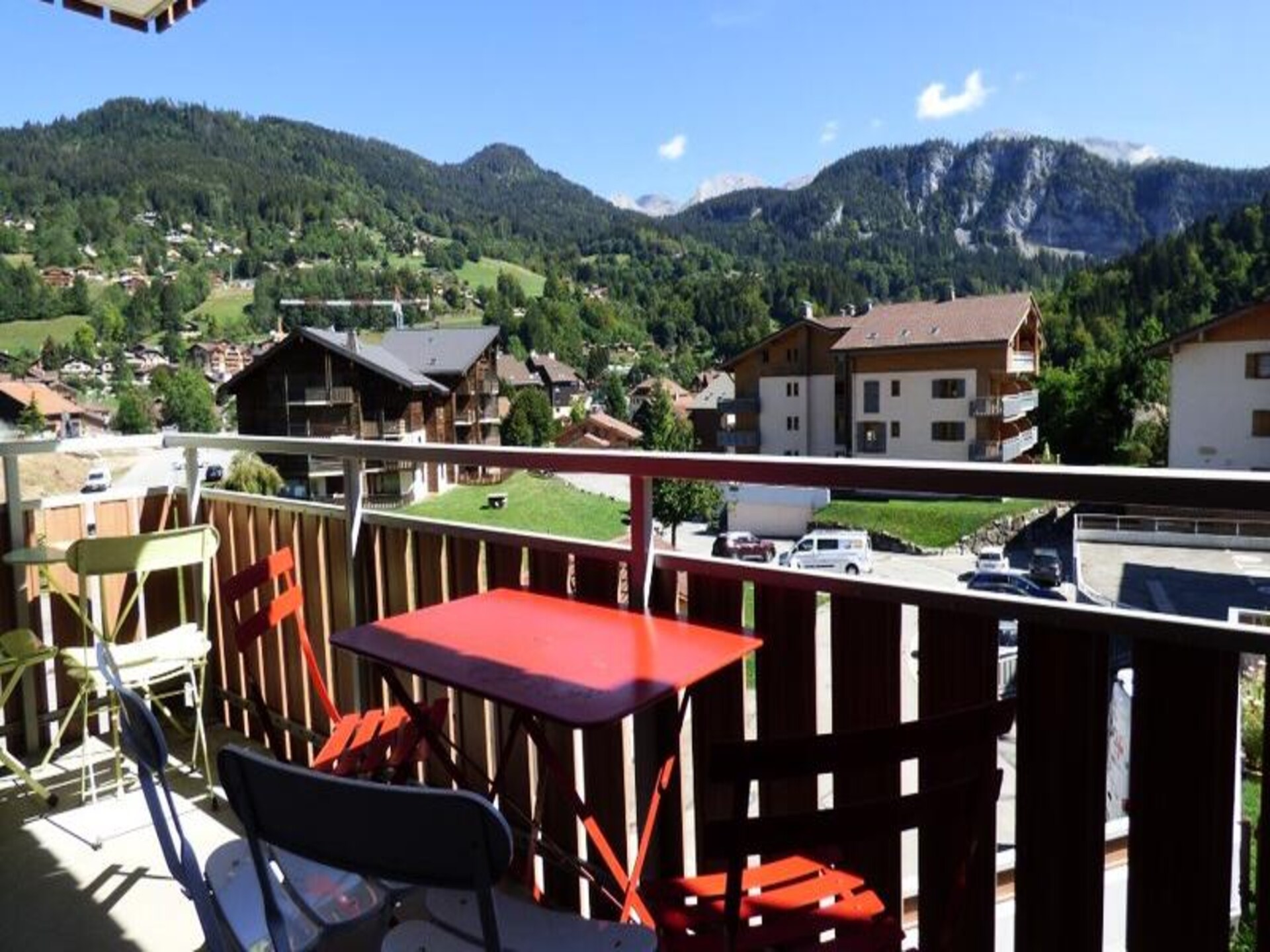 Appartement 6 pers. met balkon op 3 km van pistes La Clusaz & Grand Bornand - foto 12