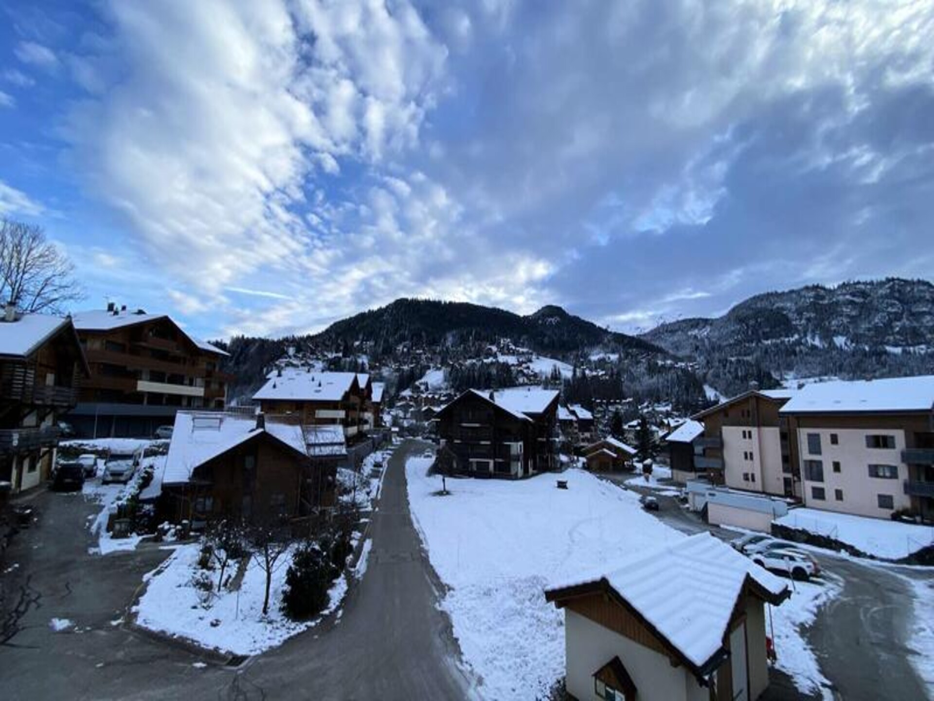 Appartement 6 pers. met balkon op 3 km van pistes La Clusaz & Grand Bornand - foto 14