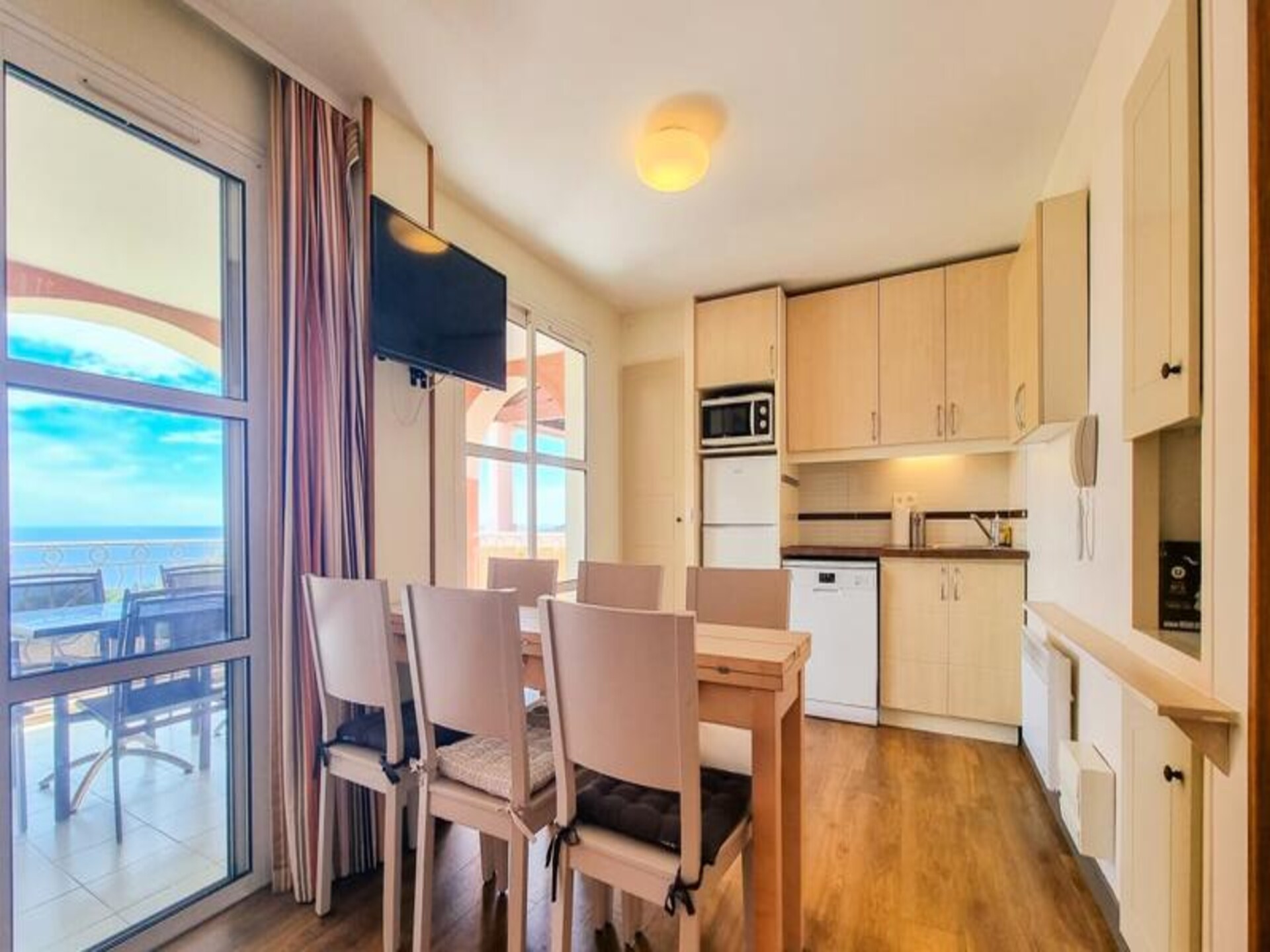 Zonovergoten appartement voor 7 personen met zeezicht nabij de stranden van Agay - foto 8