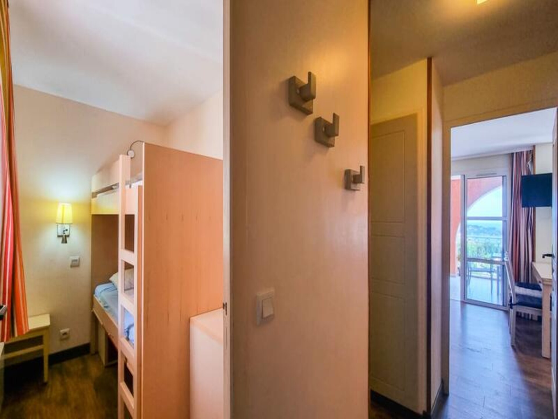 Zonovergoten appartement voor 7 personen met zeezicht nabij de stranden van Agay - foto 14