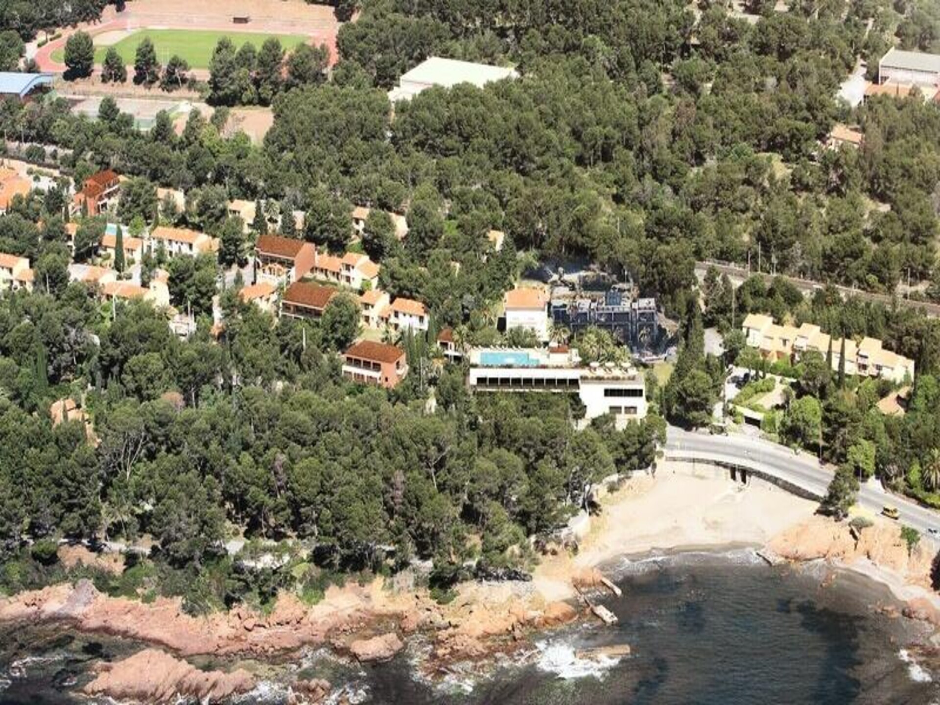 Ruim familie-appartement in Saint Raphaël met tuin, dicht bij de Côte d'Azur - foto 10