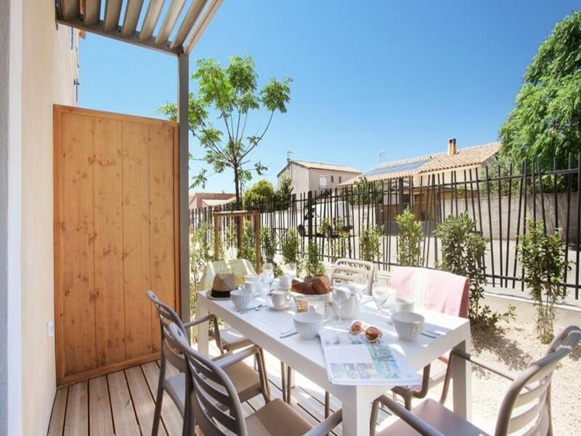 Licht appartement nabij middeleeuws Aigues-Mortes en strand op 6 km - foto 14