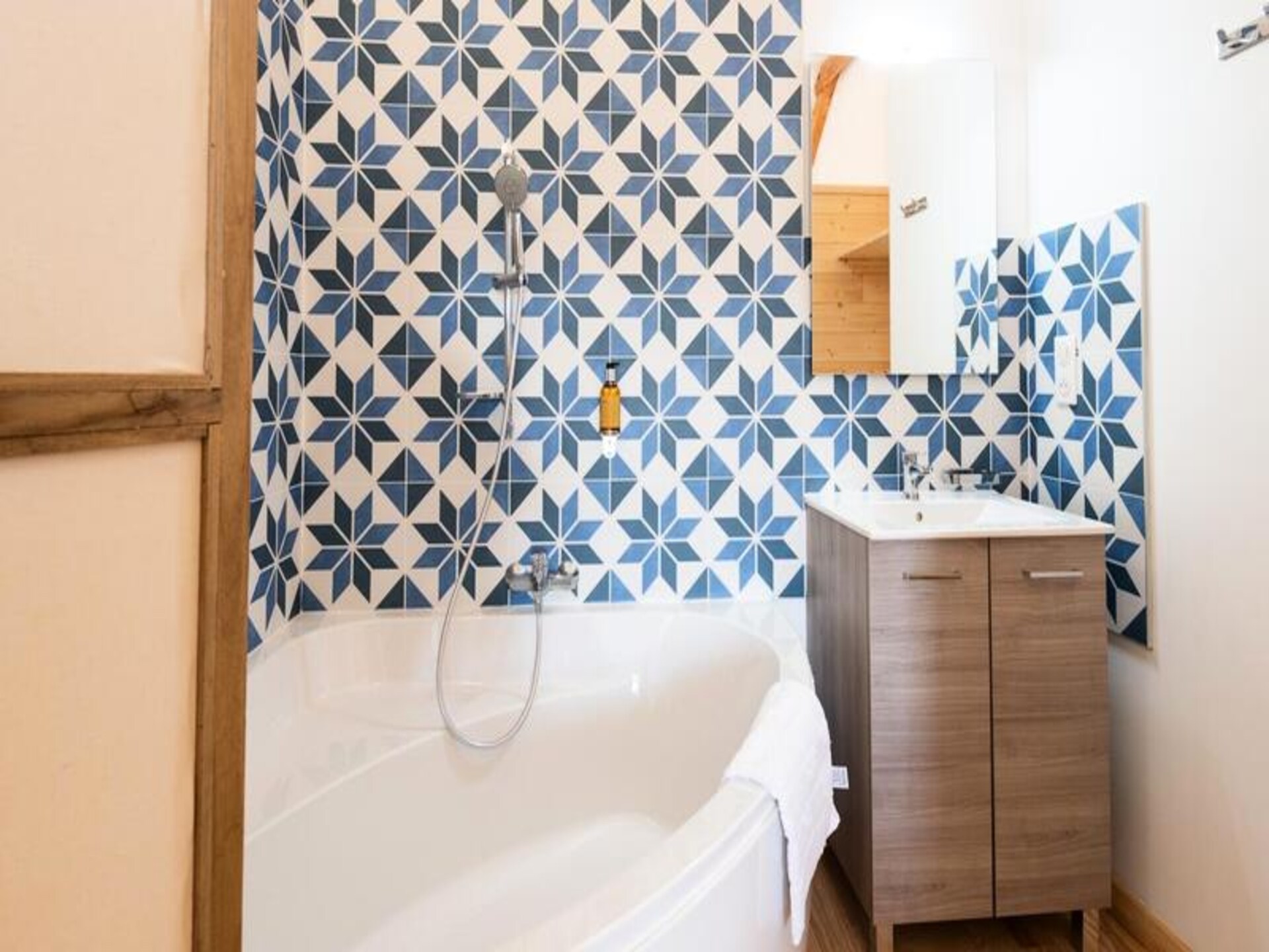 Luxe appartement in Antrenas met jacuzzi, sauna en privétuin voor 6 personen - foto 21