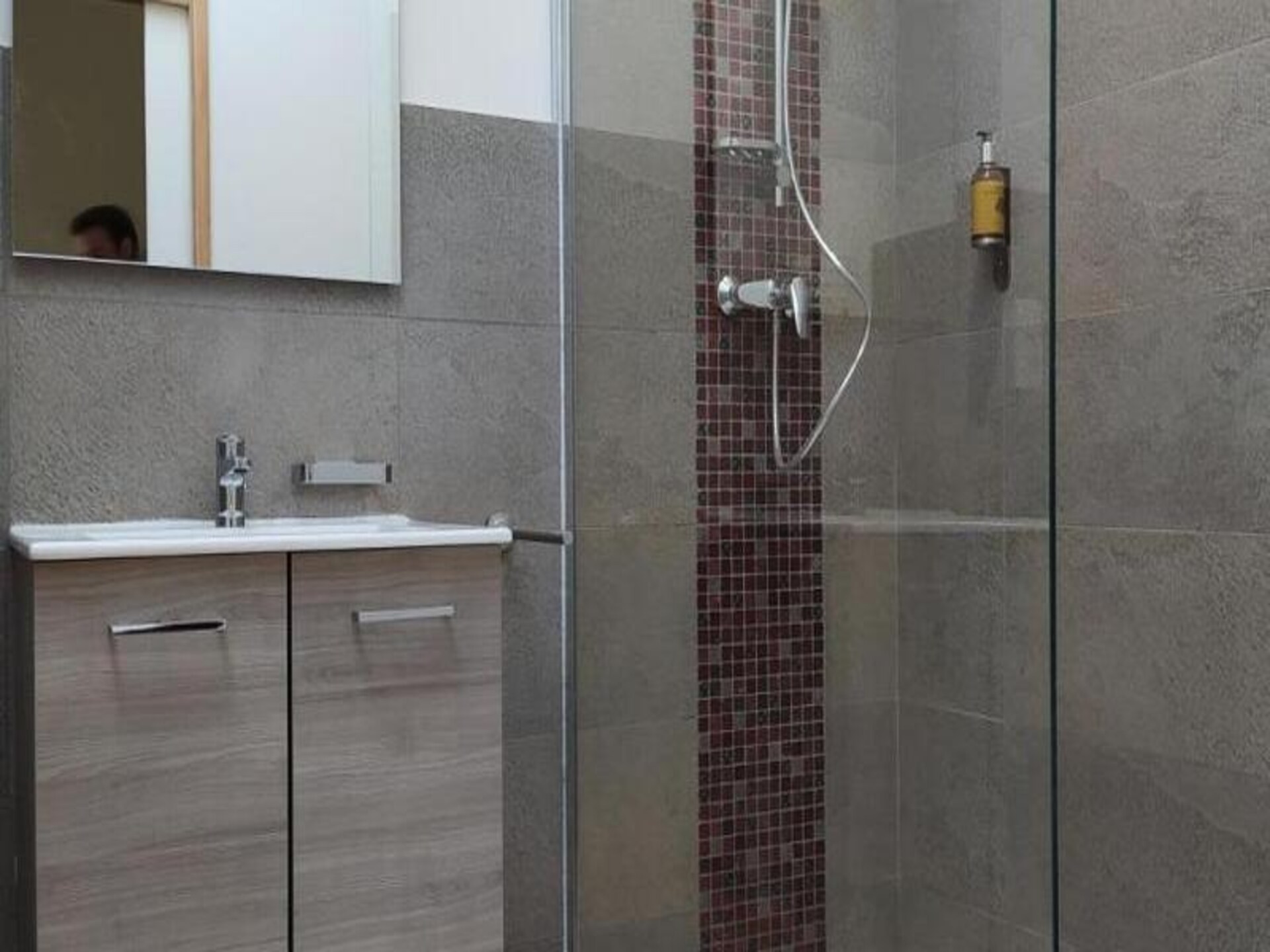 Luxe appartement in Antrenas met jacuzzi, sauna en privétuin voor 6 personen - foto 24