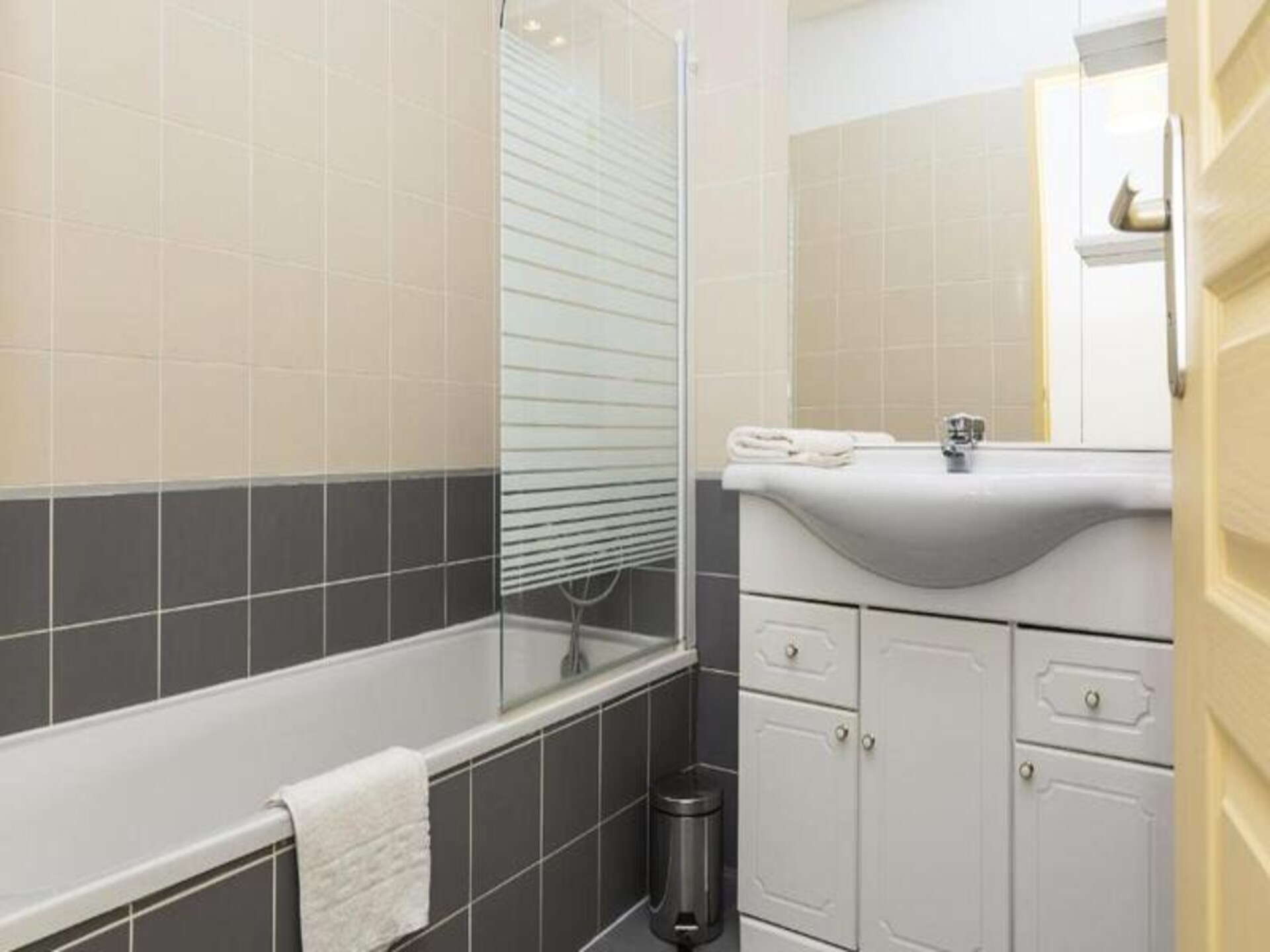 Ruim appartement op 600m van strand met zwembad in Belgodère - foto 15