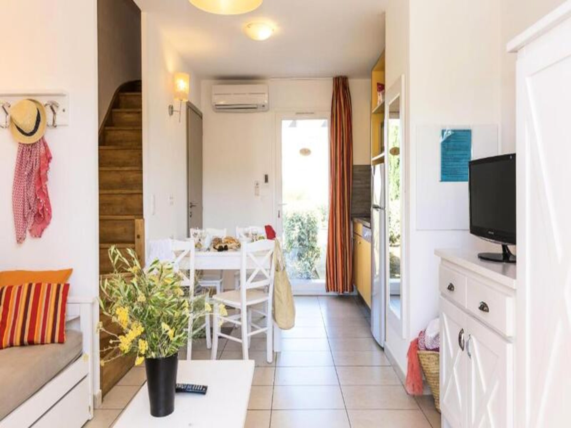 Knus appartement nabij strand Belgodère met tuin en zwembad - foto 11