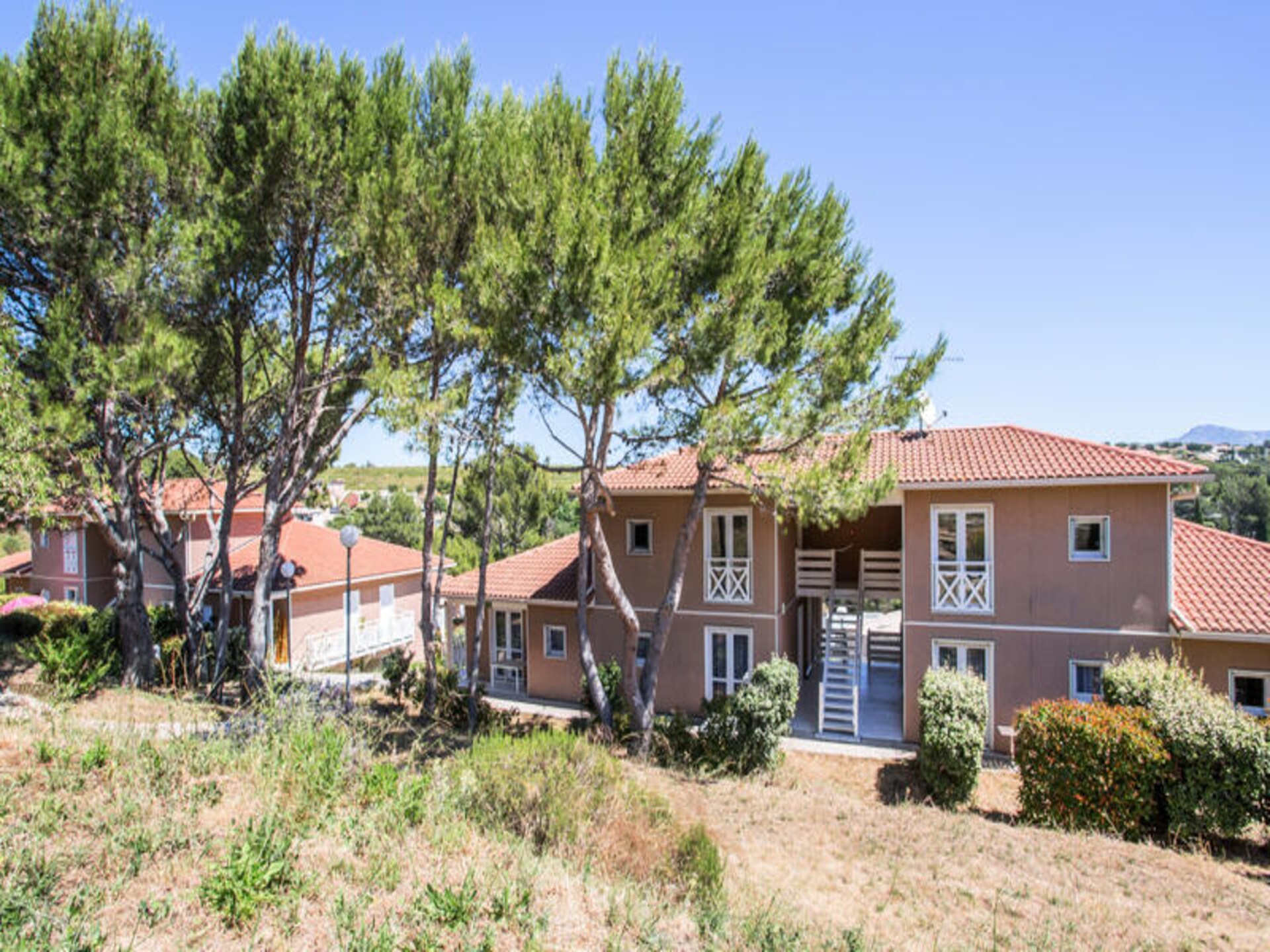 Knus appartement in Carnoux-en-Provence met zwembad, nabij stranden - foto 2