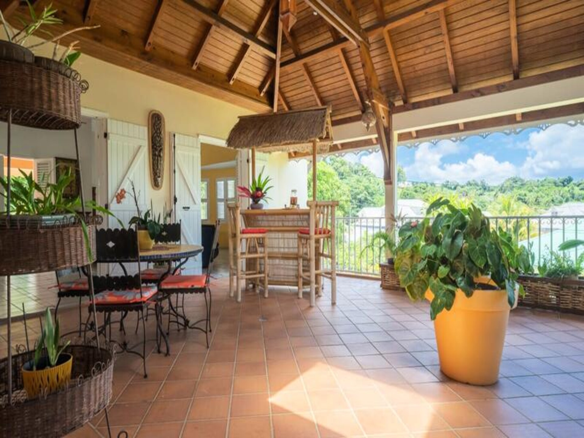 Ruime villa met privézwembad in Goyave, 10 minuten van het strand - foto 8