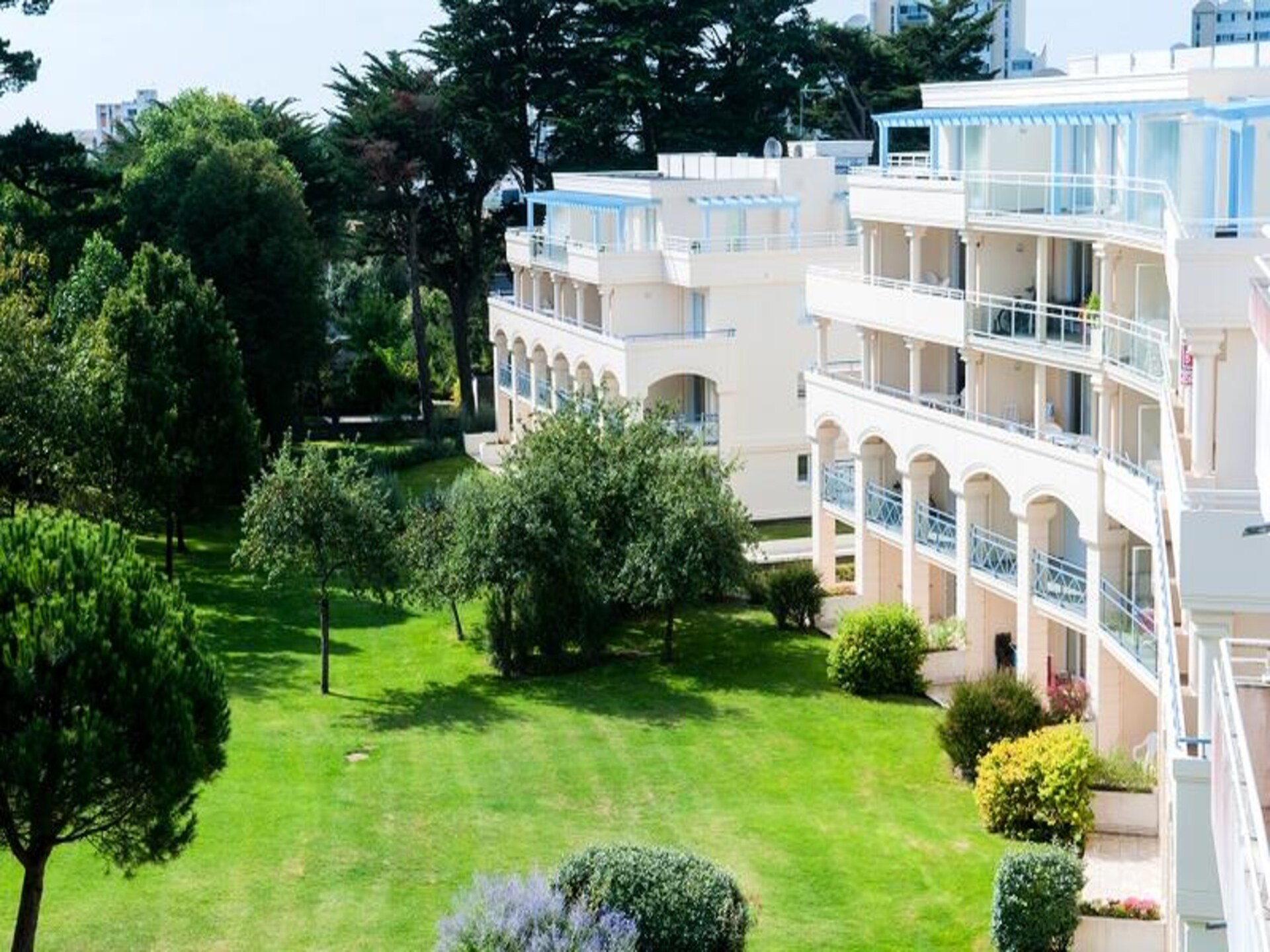 Luxe appartement op 300m van strand La Baule met zwembad - foto 2