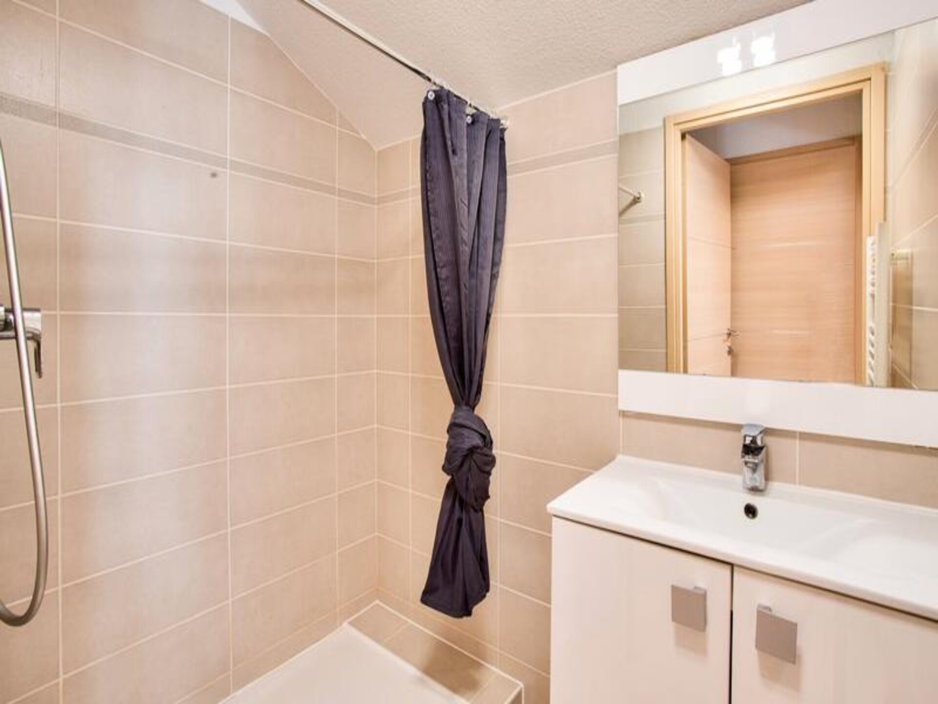 Knus appartement op 600m van de piste in La Joue du Loup - foto 20