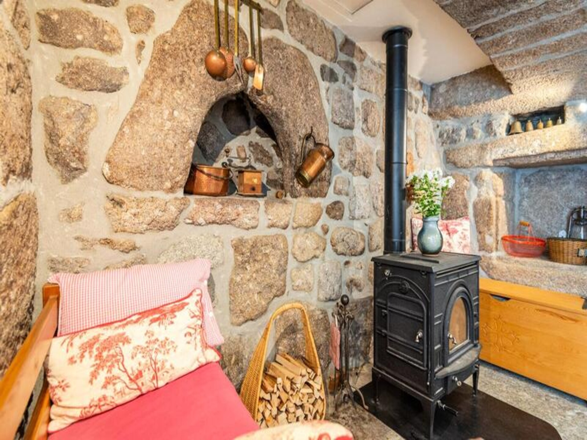 Ruim vakantiehuis voor 10 op het Aubrac-plateau met privébinnenplaats - foto 19