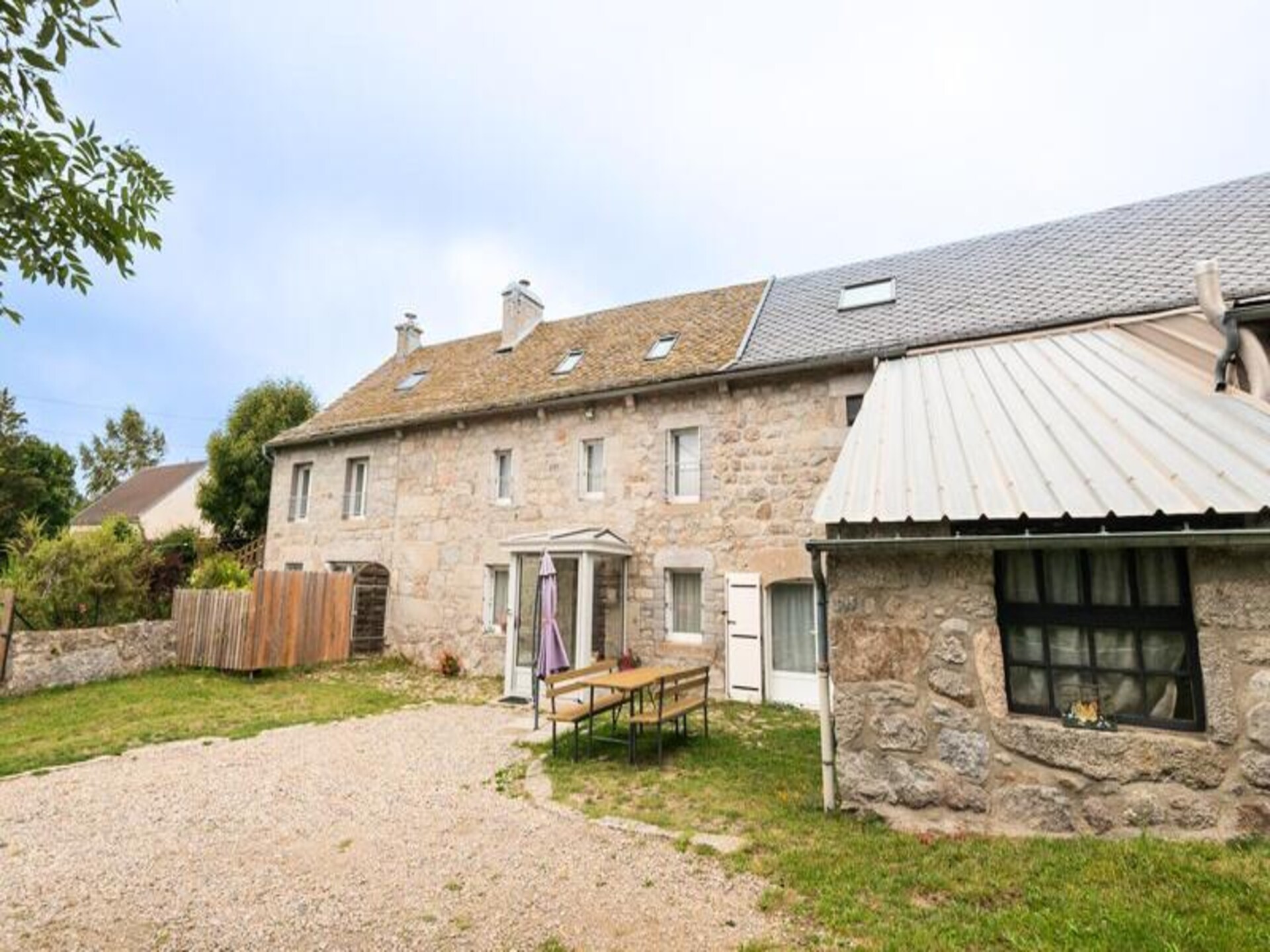 Ruim vakantiehuis voor 10 op het Aubrac-plateau met privébinnenplaats - foto 56