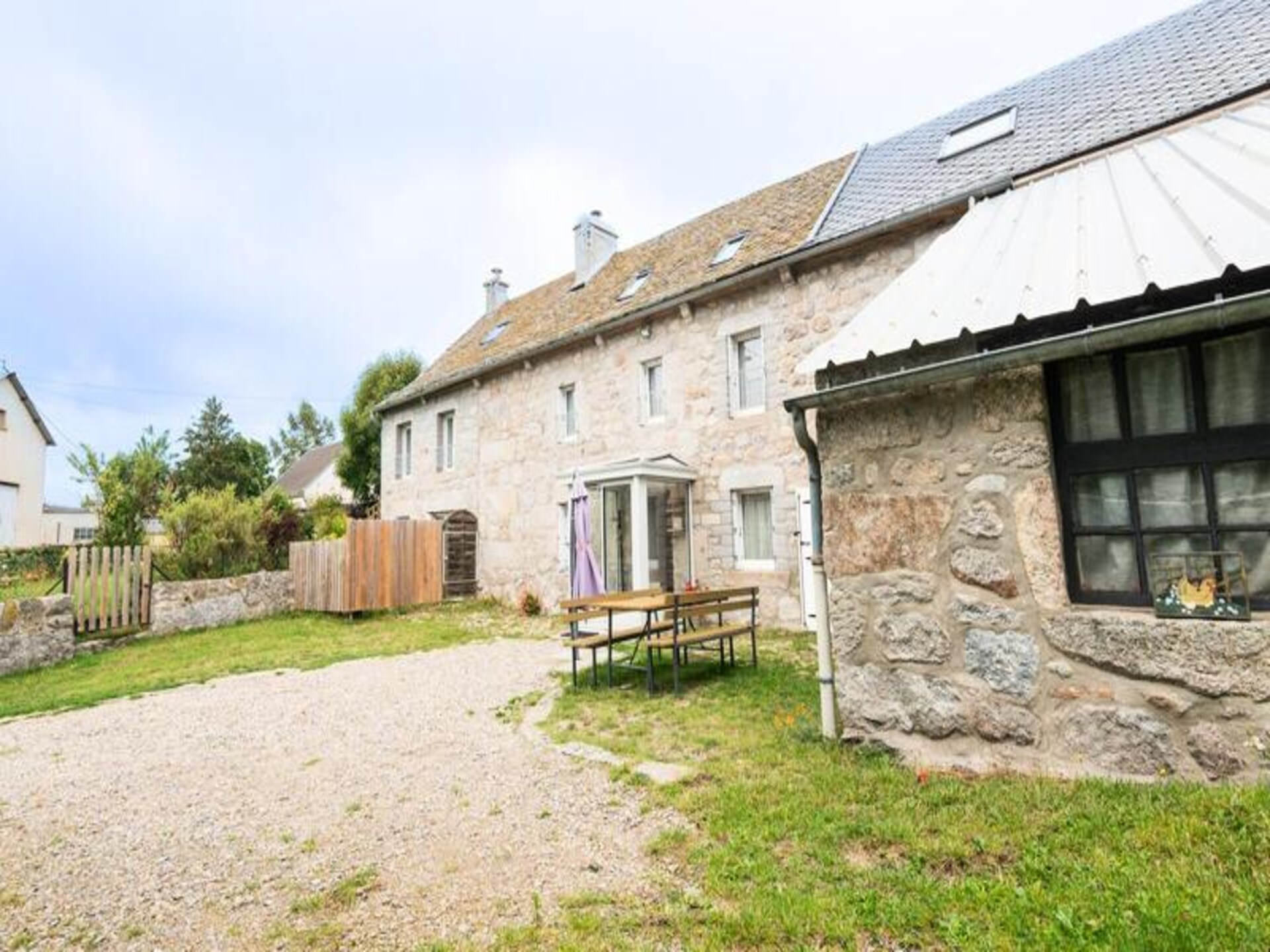 Ruim vakantiehuis voor 10 op het Aubrac-plateau met privébinnenplaats - foto 58
