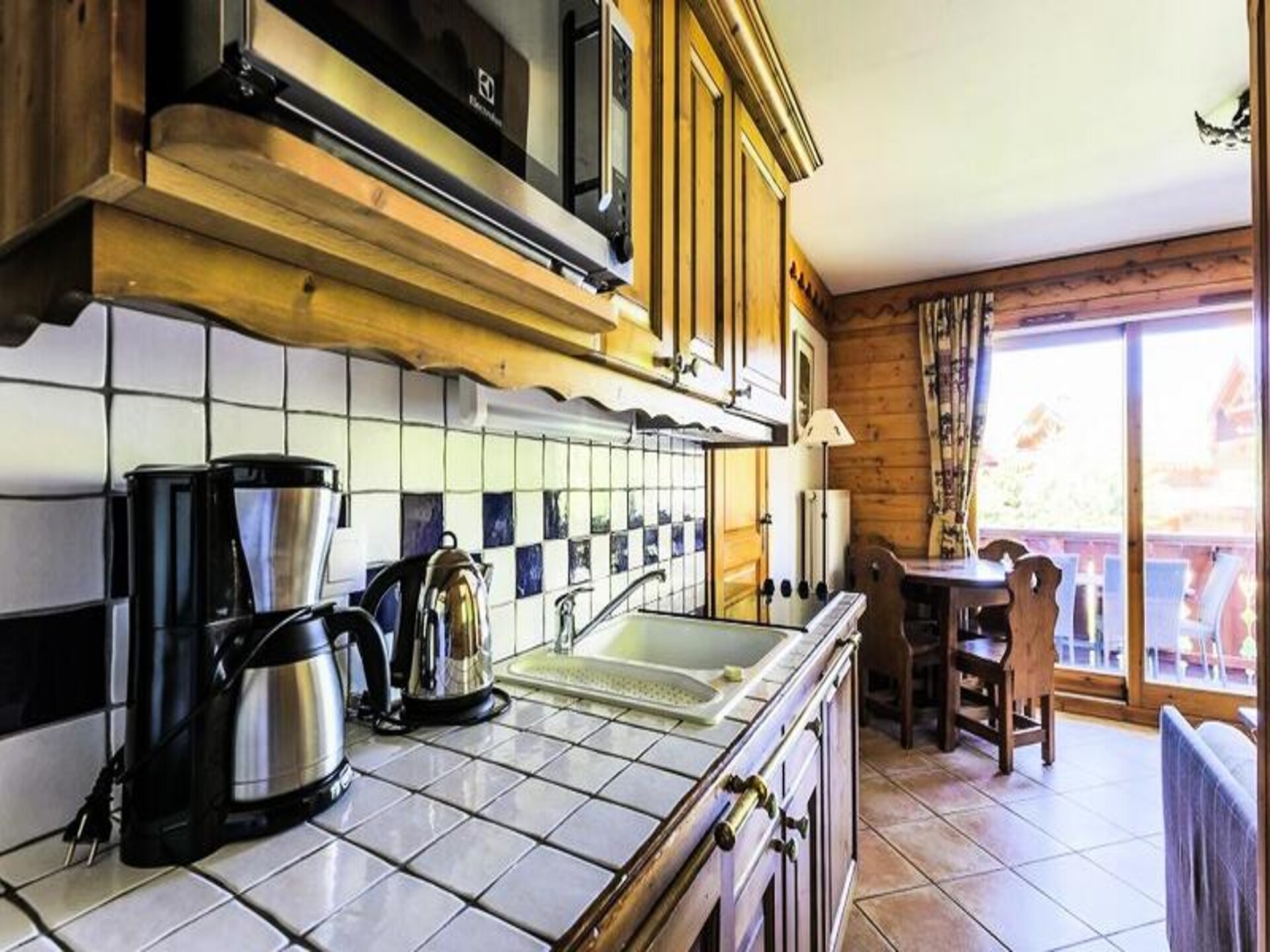 Knus appartement 4p in Méribel Village met zwembad, spa & uitzicht op de Alpen - foto 6