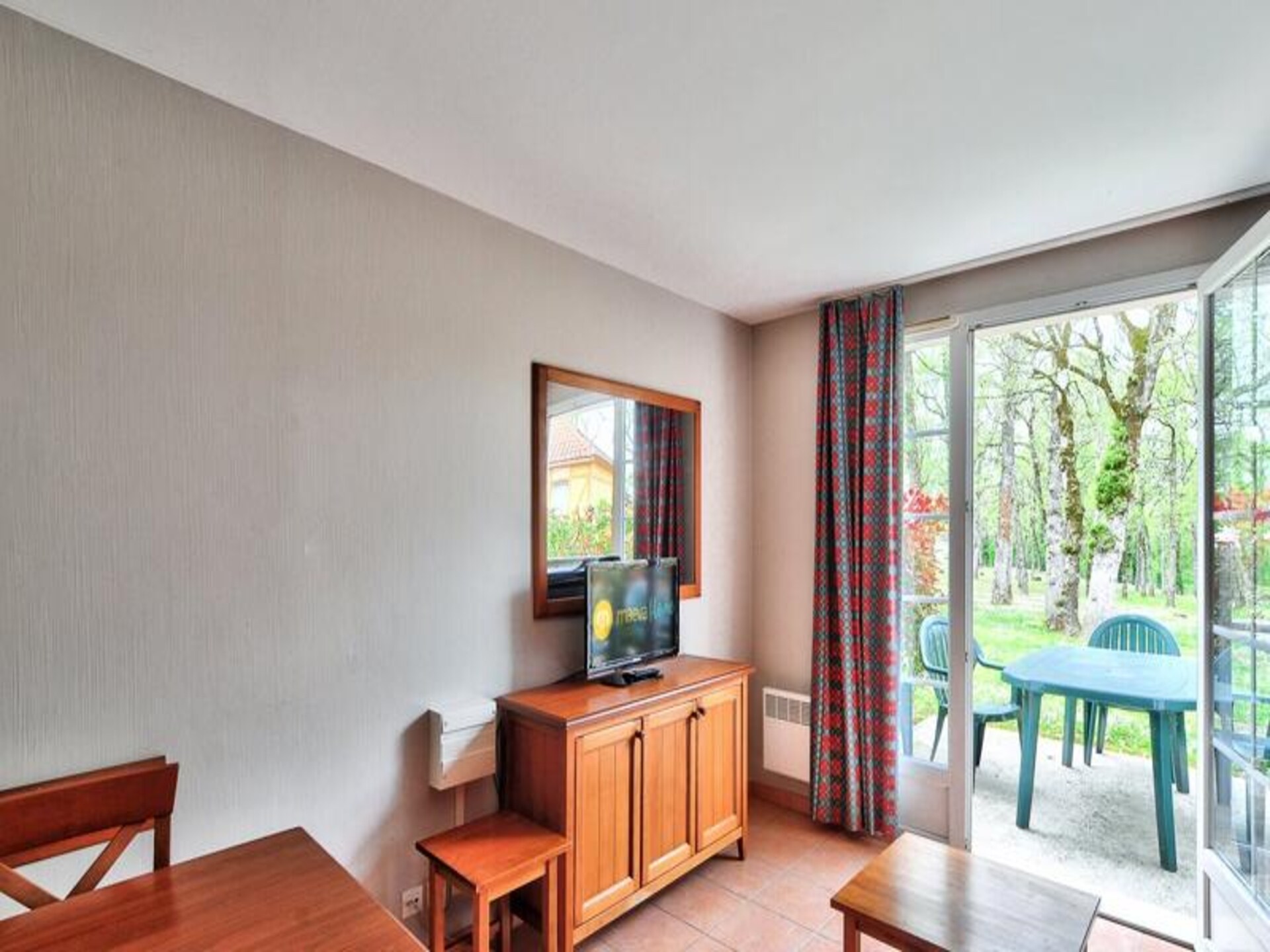Duplexappartement in Monflanquin met terras, vlakbij winkels en zwemmeer - foto 12