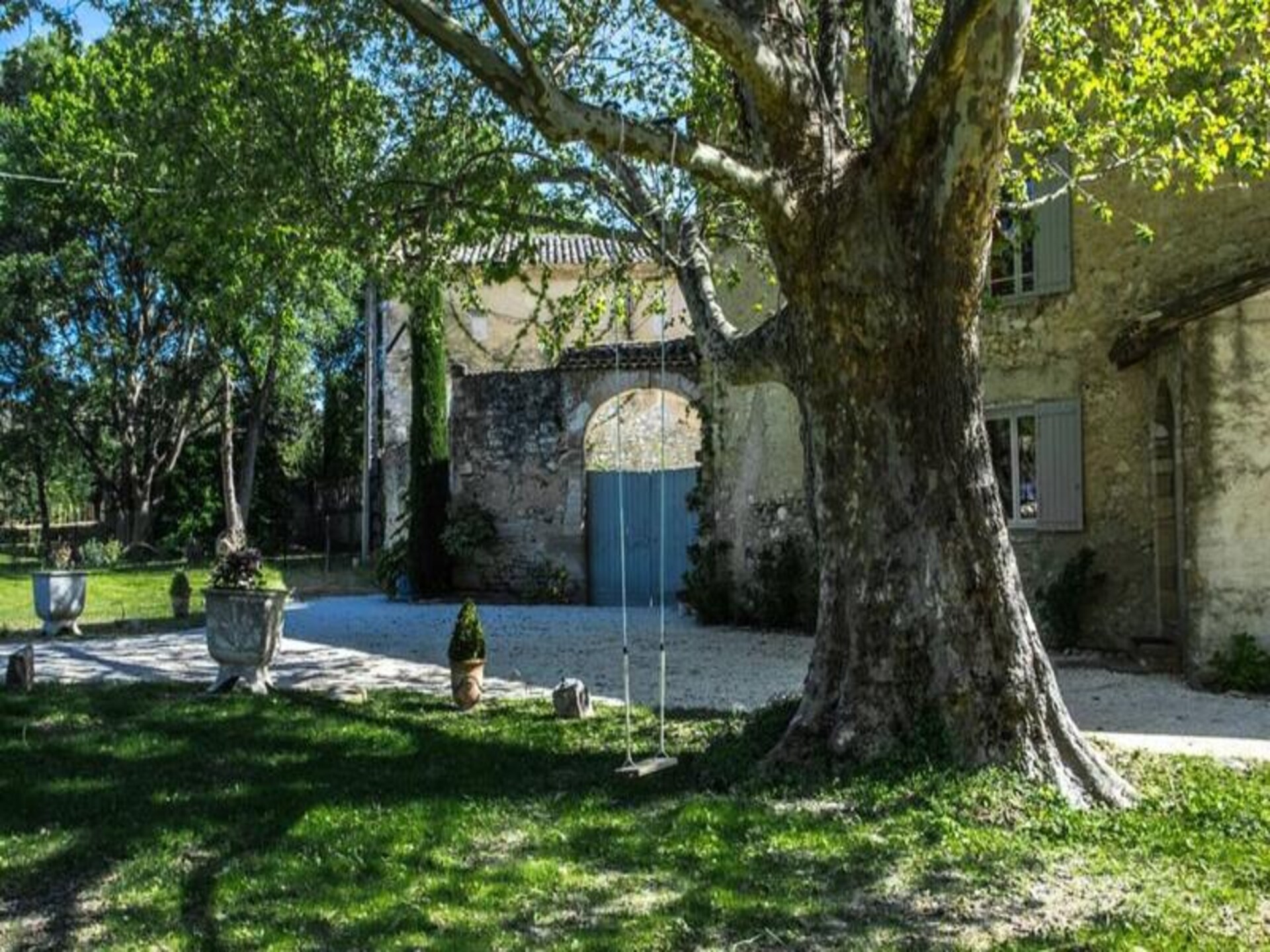 Authentieke Mas in Pernes-les-Fontaines met Verwarmd Zwembad voor 14 Personen - foto 17